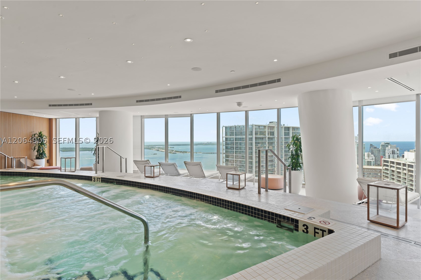 image Aston Martin Residences38