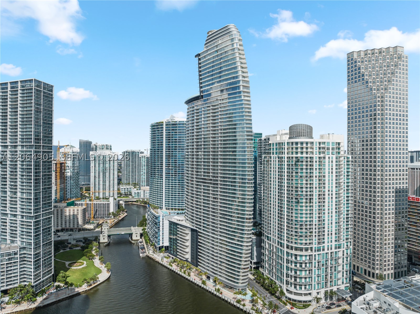 image Aston Martin Residences40