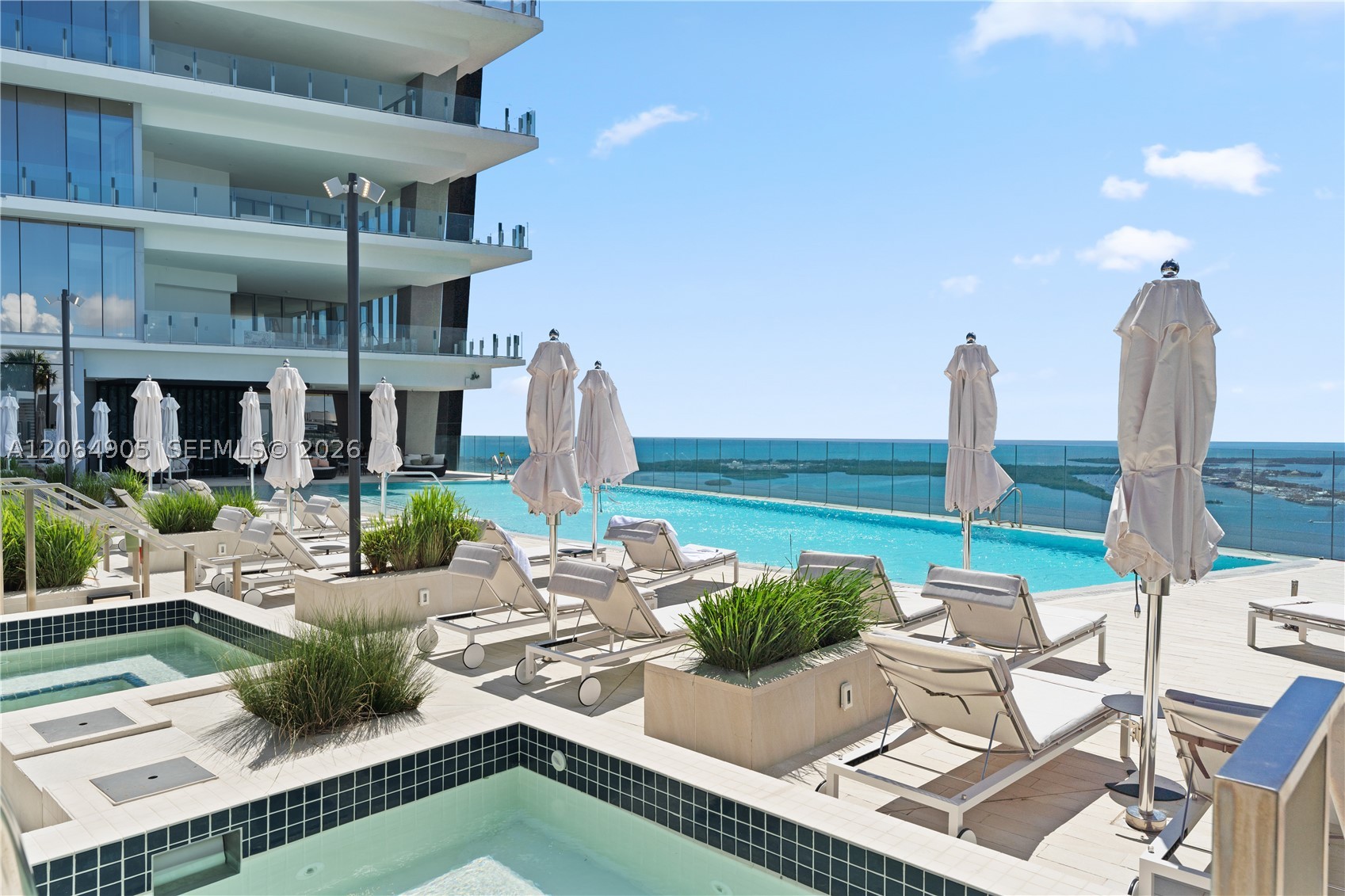 image Aston Martin Residences47