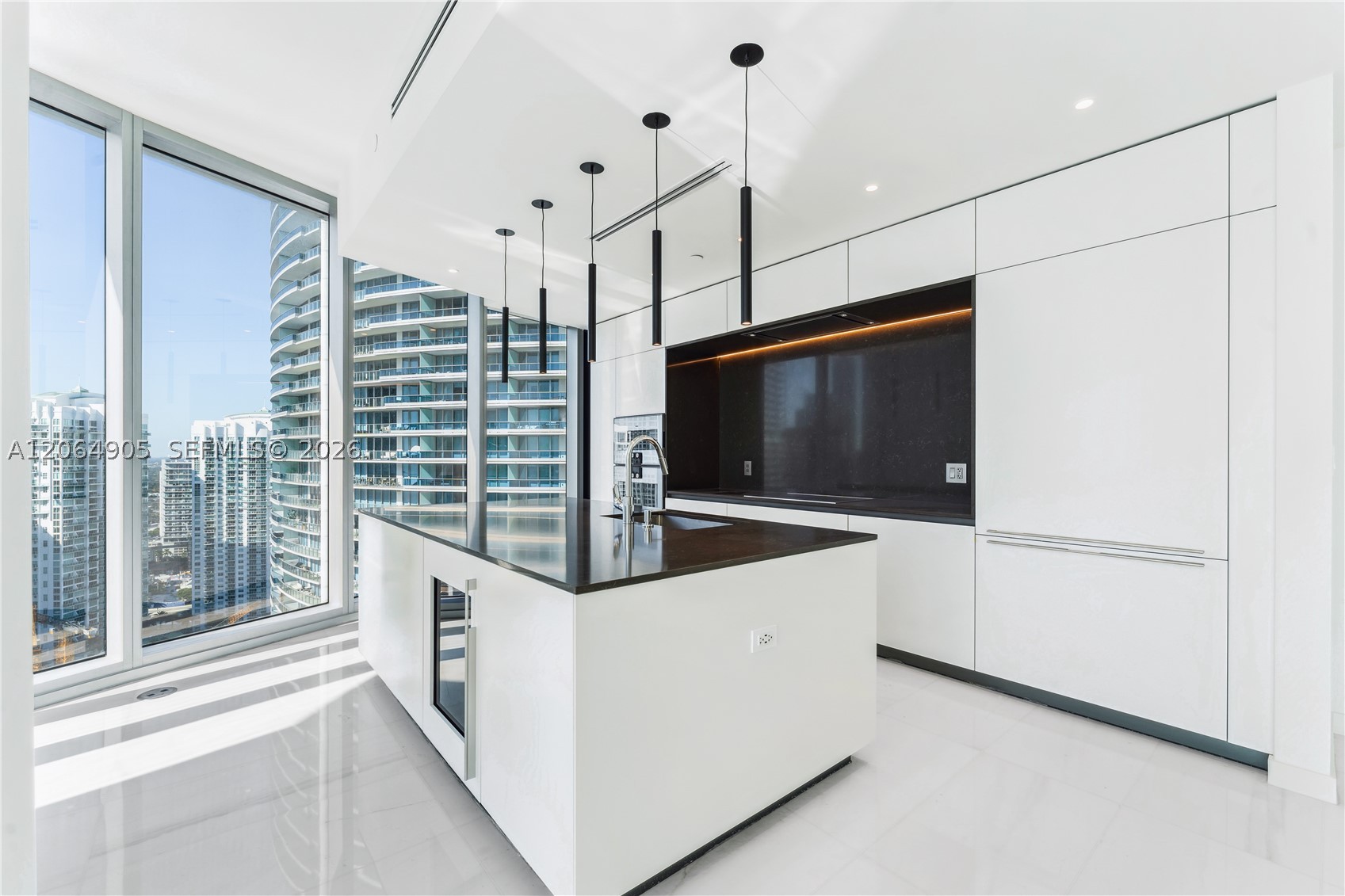 image Aston Martin Residences4