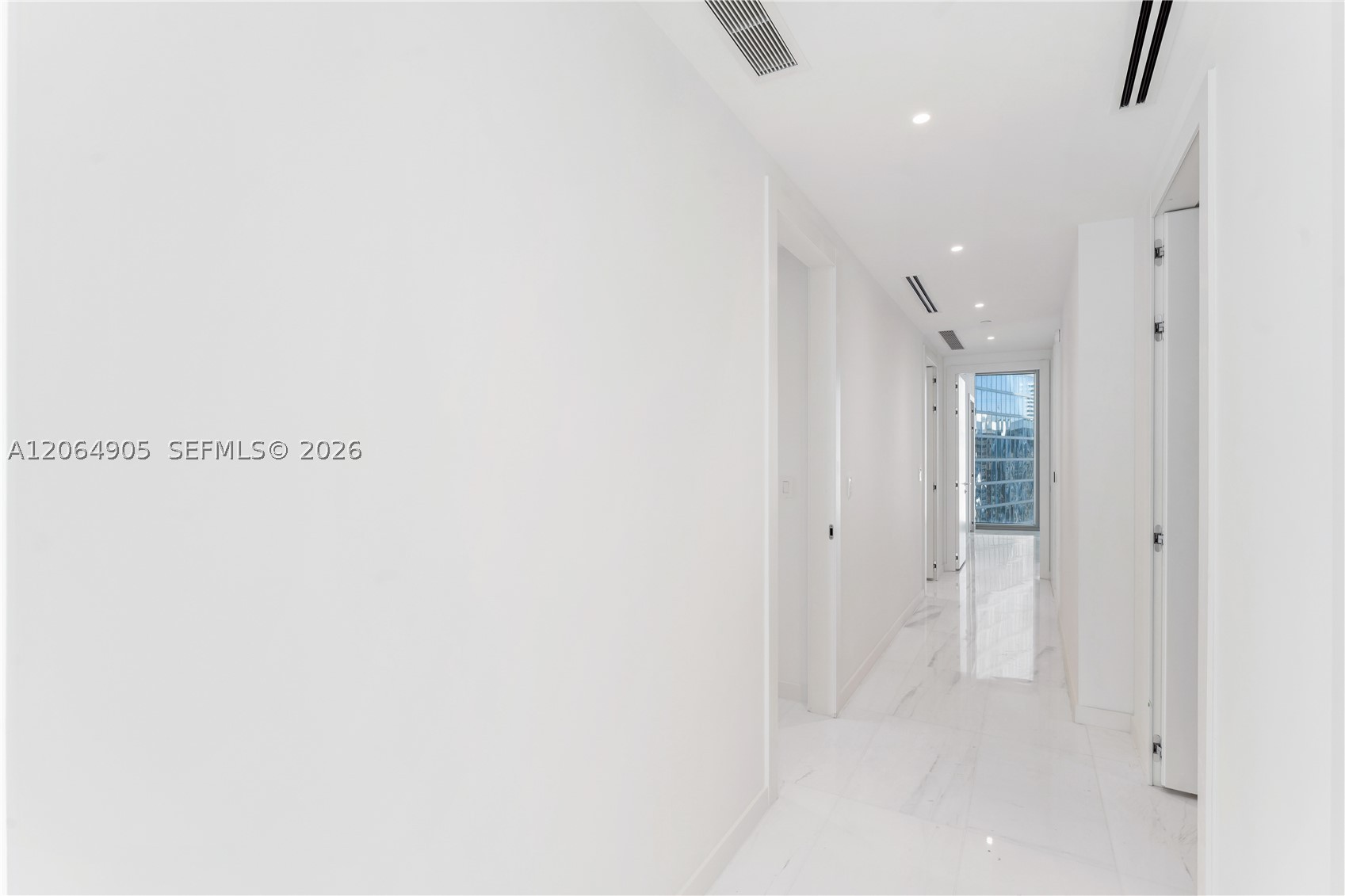 image Aston Martin Residences7