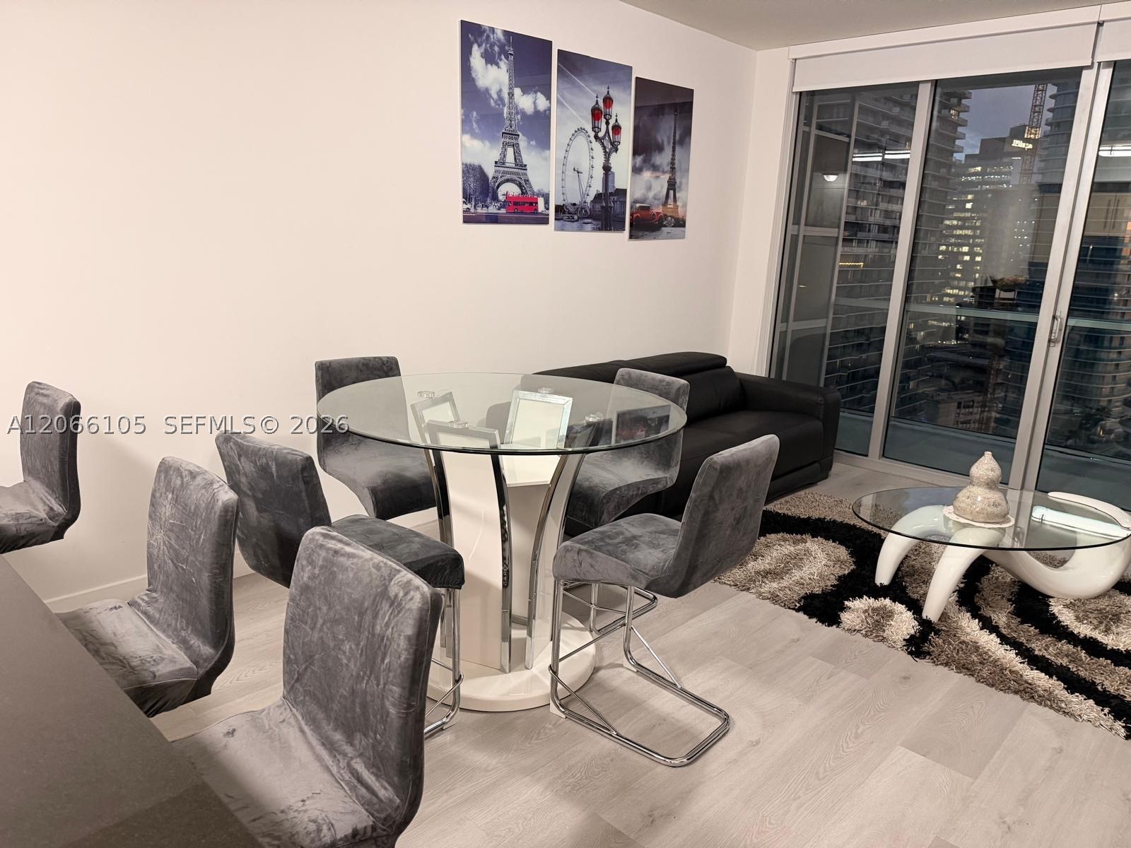 image Axis on Brickell South2