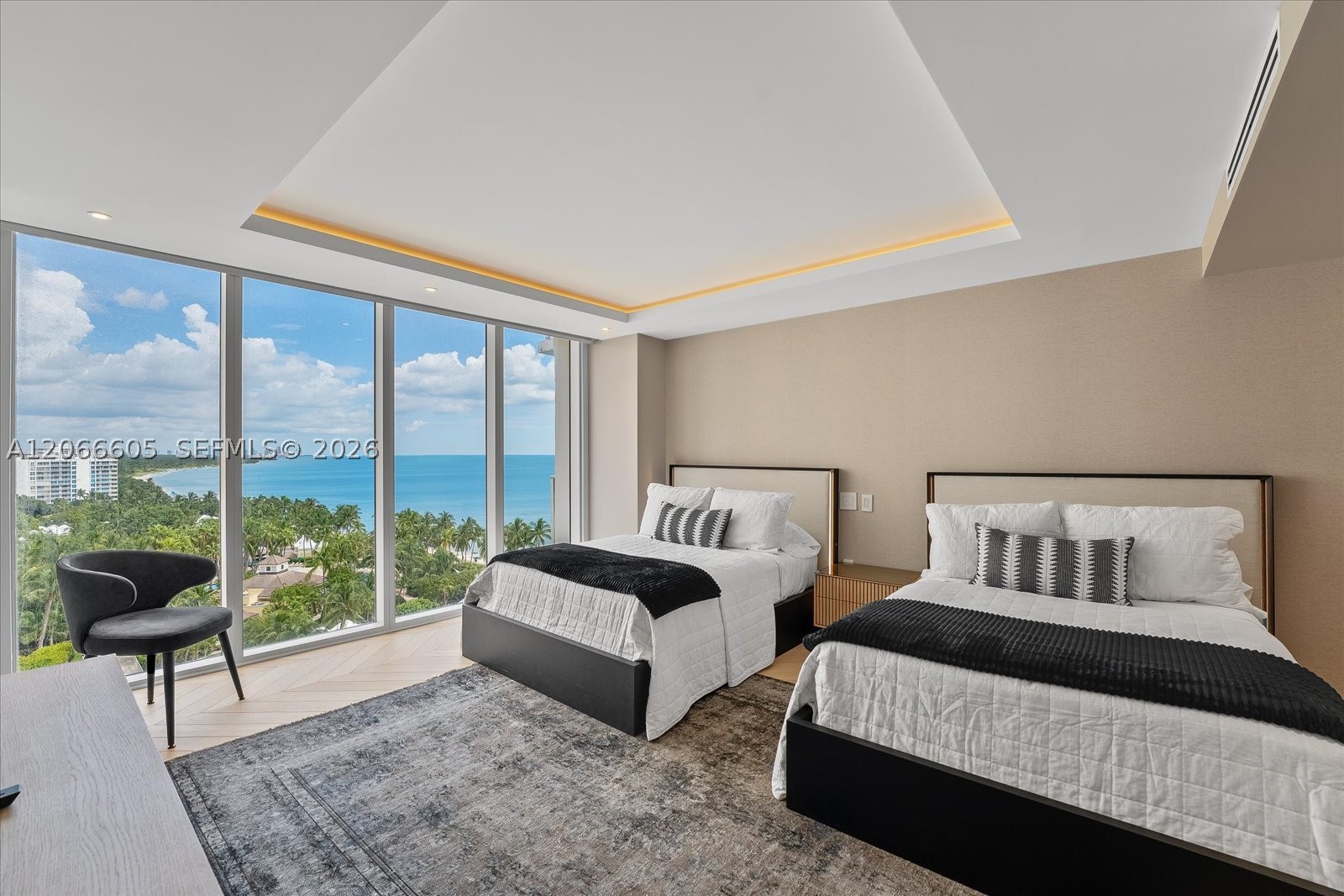 881 Ocean Dr #11H Key Biscayne, FL 33149