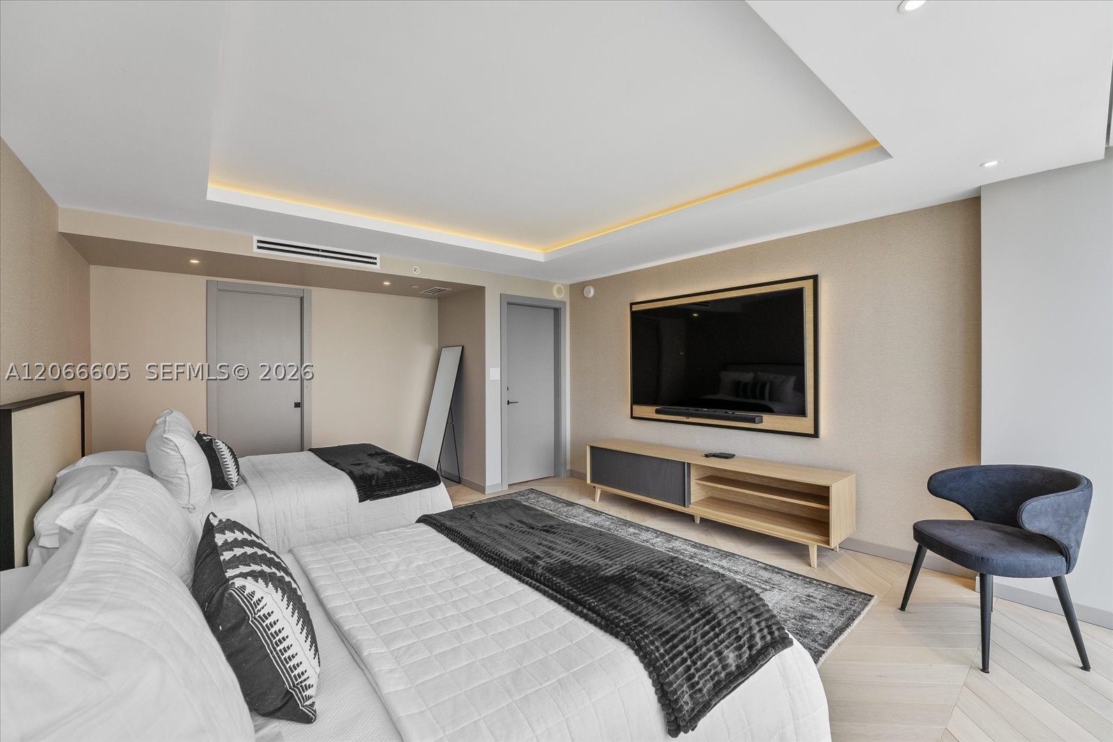 881 Ocean Dr #11H Key Biscayne, FL 33149