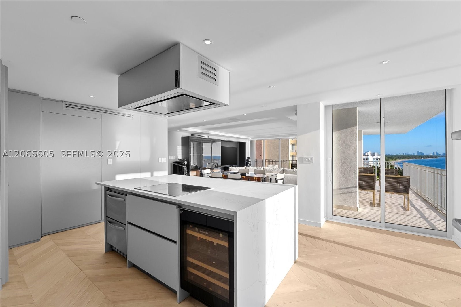 881 Ocean Dr #11H Key Biscayne, FL 33149