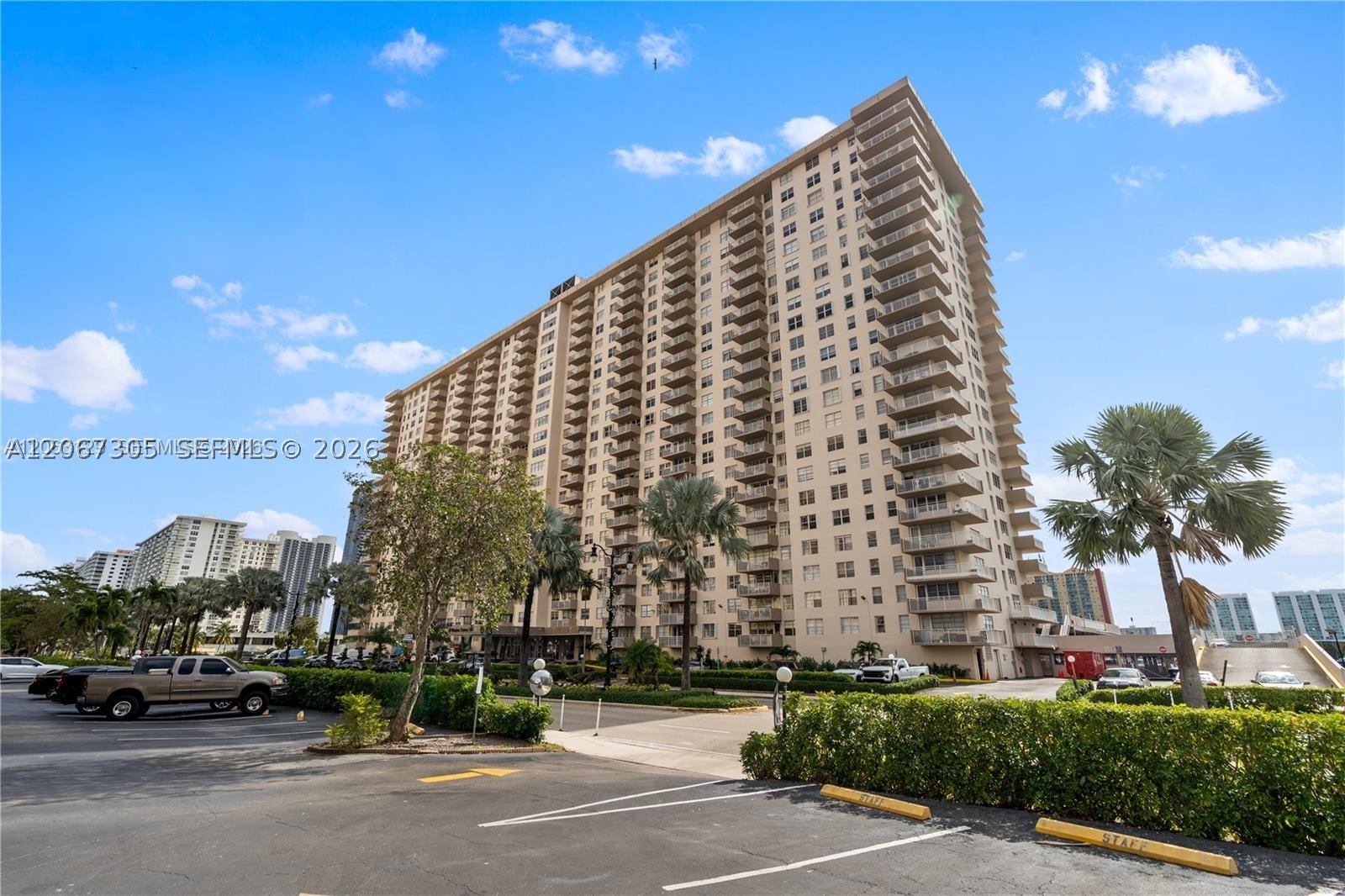 image Winston Towers 10020