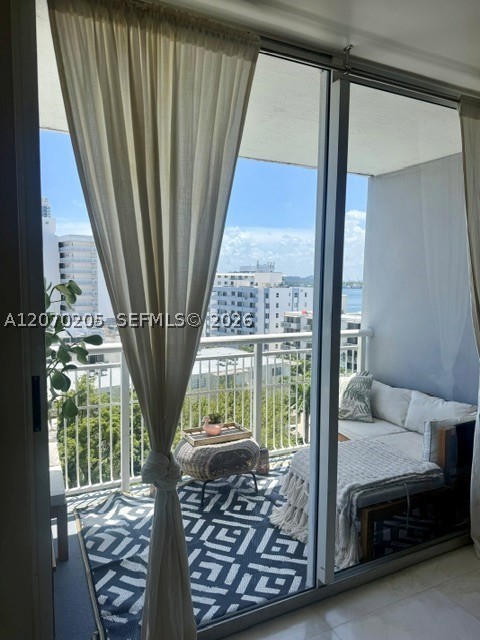 1688 West Ave #906 Miami Beach, FL 33139
