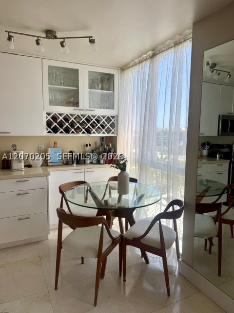1688 West Ave #906 Miami Beach, FL 33139