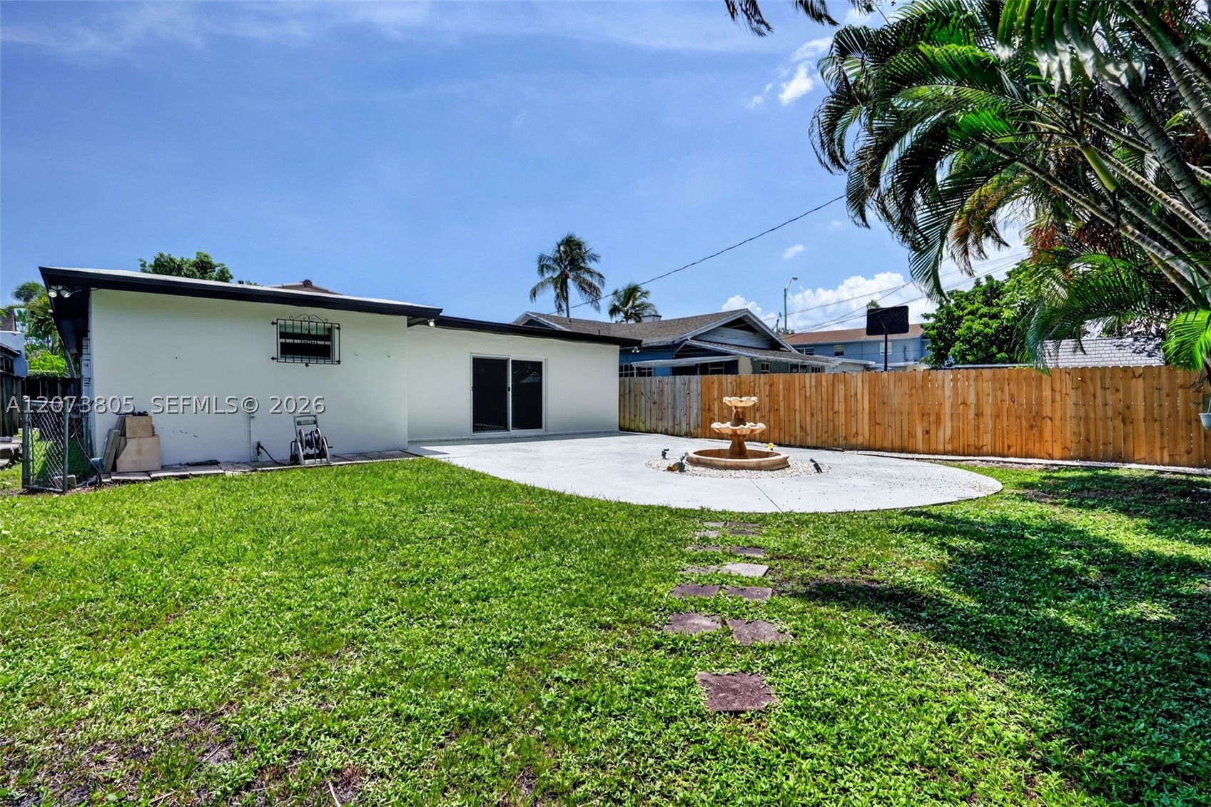 1667 SW 10th St Miami, FL 33135