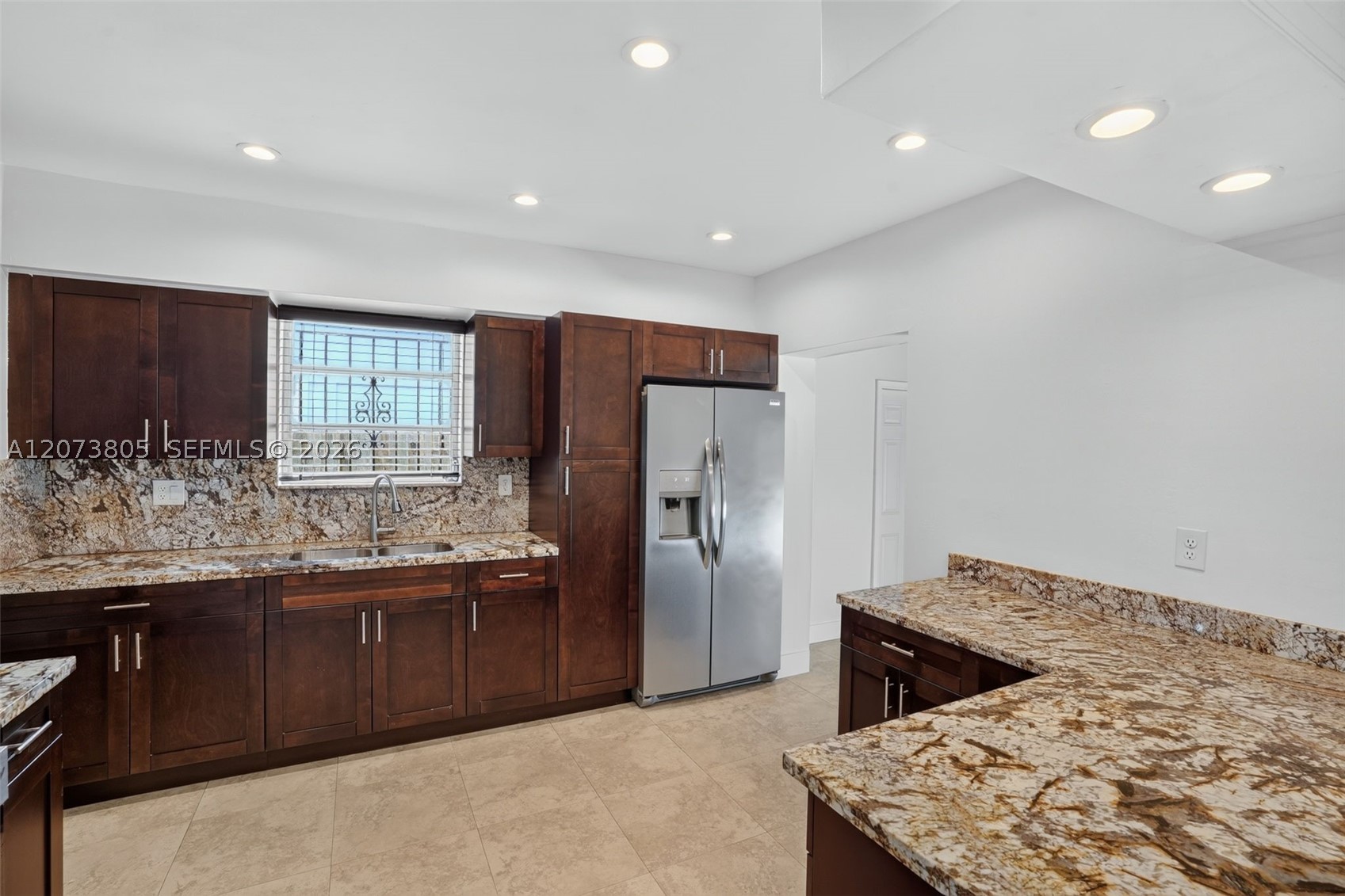 1667 SW 10th St Miami, FL 33135