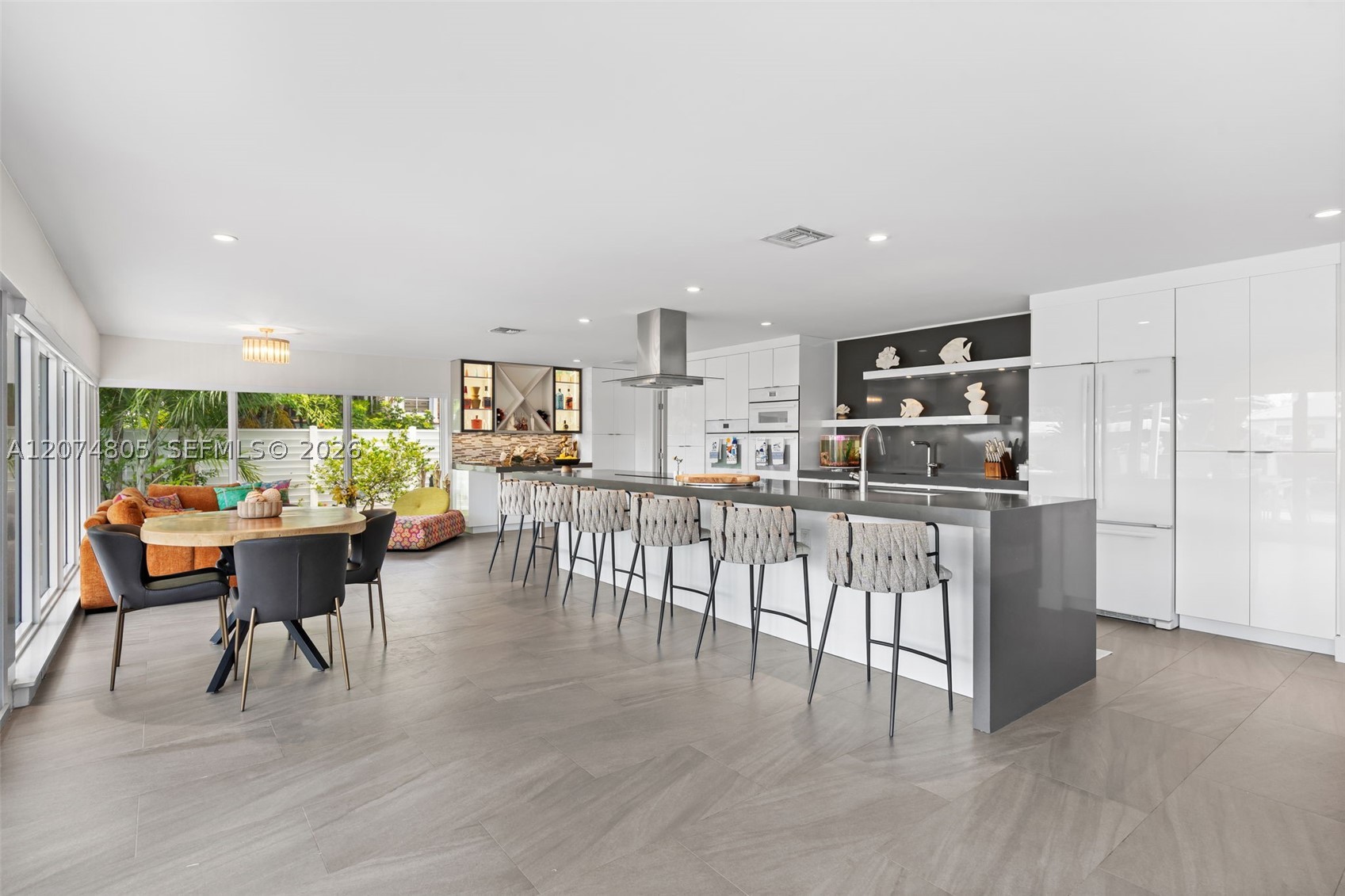 2812 NE 28th St Fort Lauderdale, FL 33306