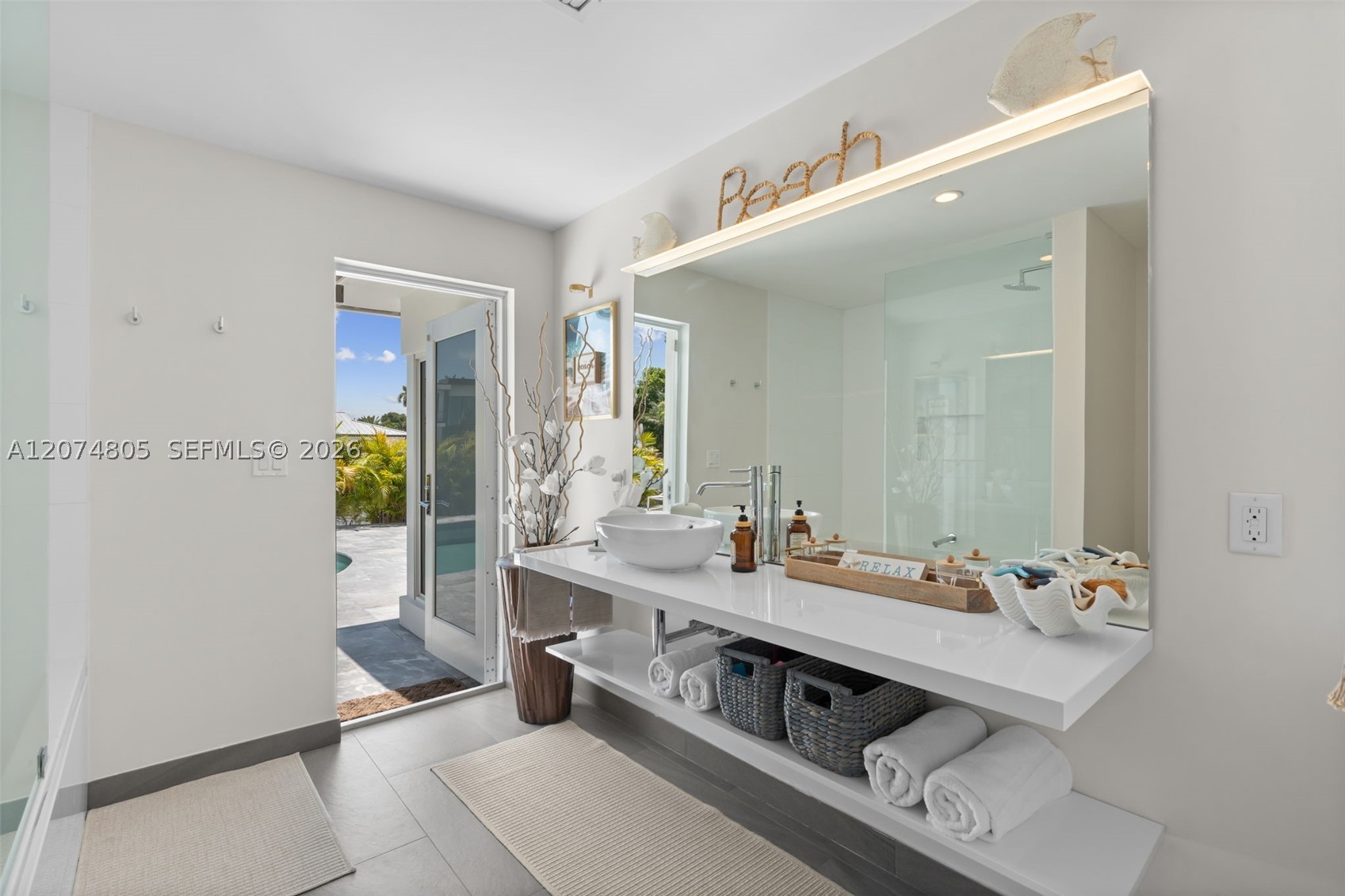 2812 NE 28th St Fort Lauderdale, FL 33306