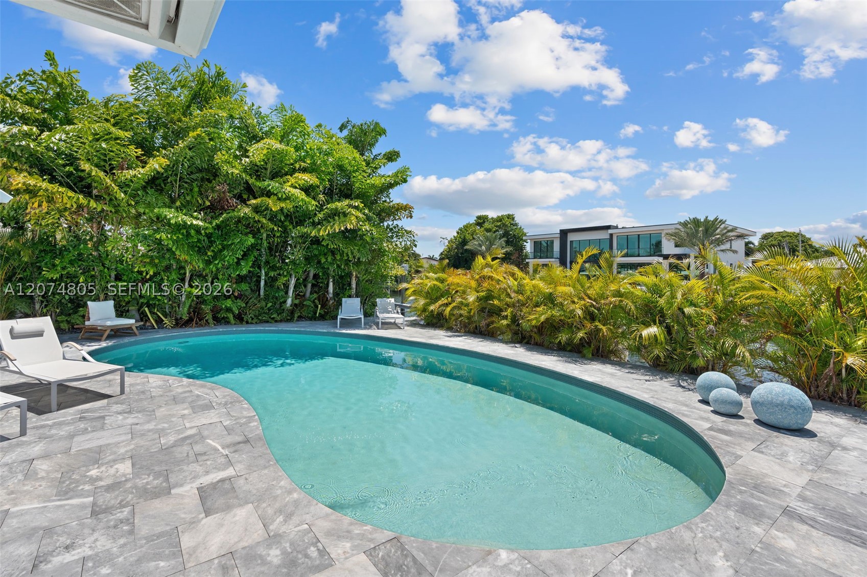 2812 NE 28th St Fort Lauderdale, FL 33306
