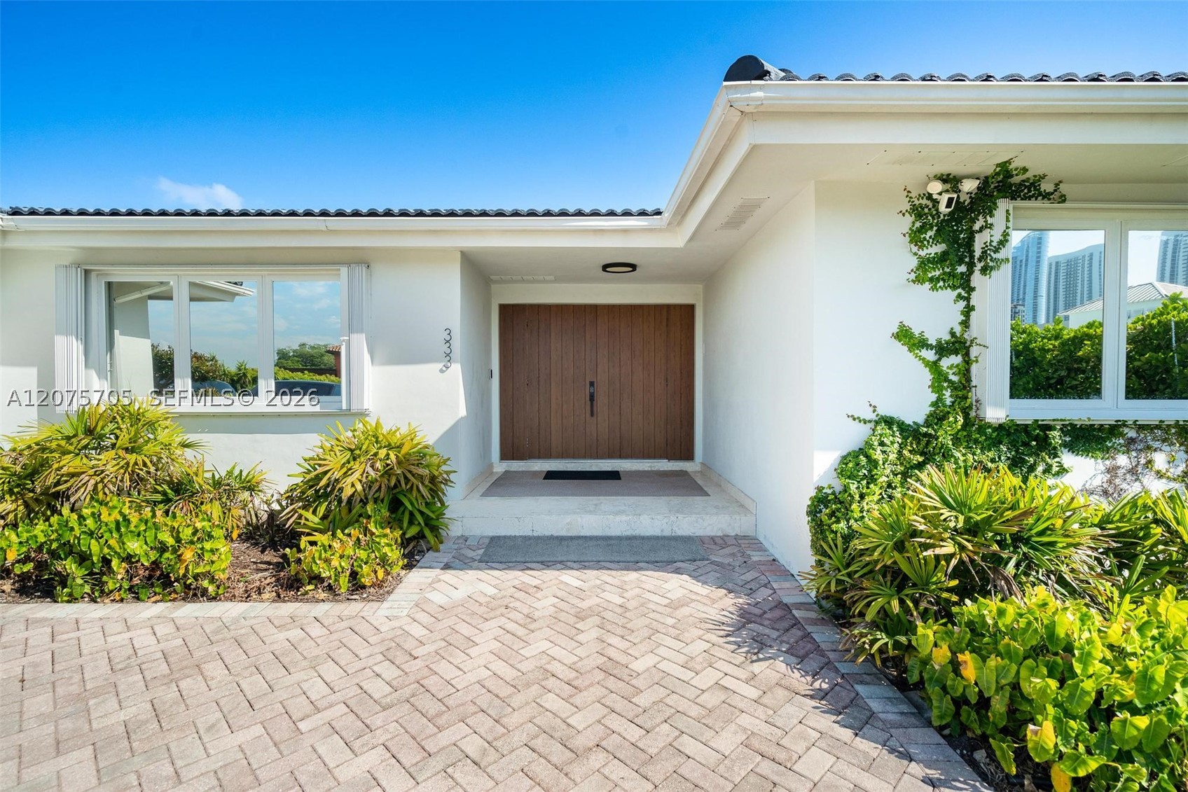 333 Atlantic Ave Sunny Isles Beach, FL 33160
