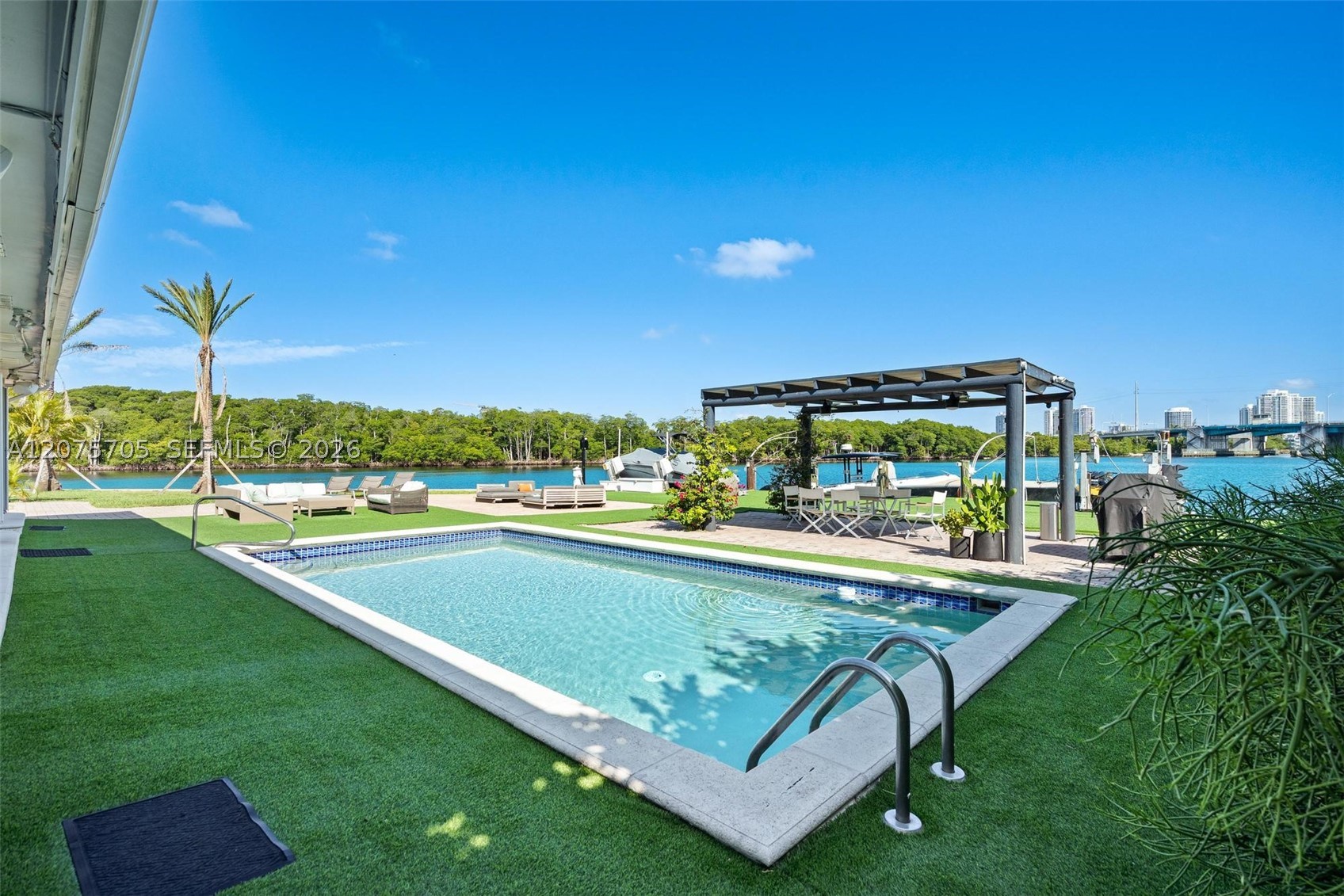 333 Atlantic Ave Sunny Isles Beach, FL 33160