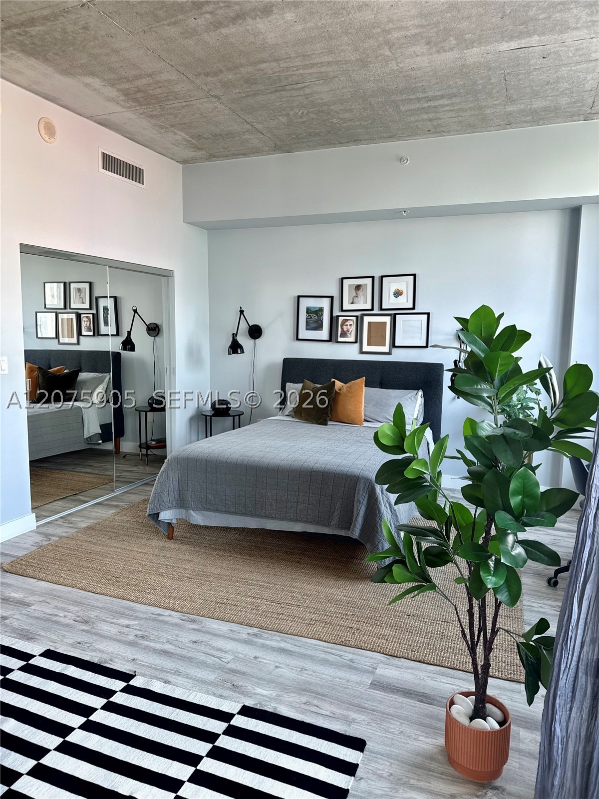 image The Loft 25