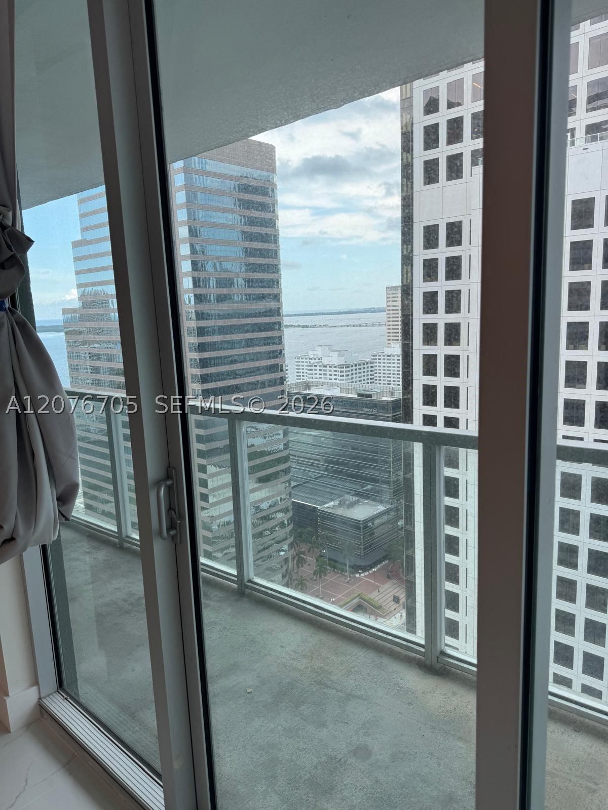 image 500 Brickell East16