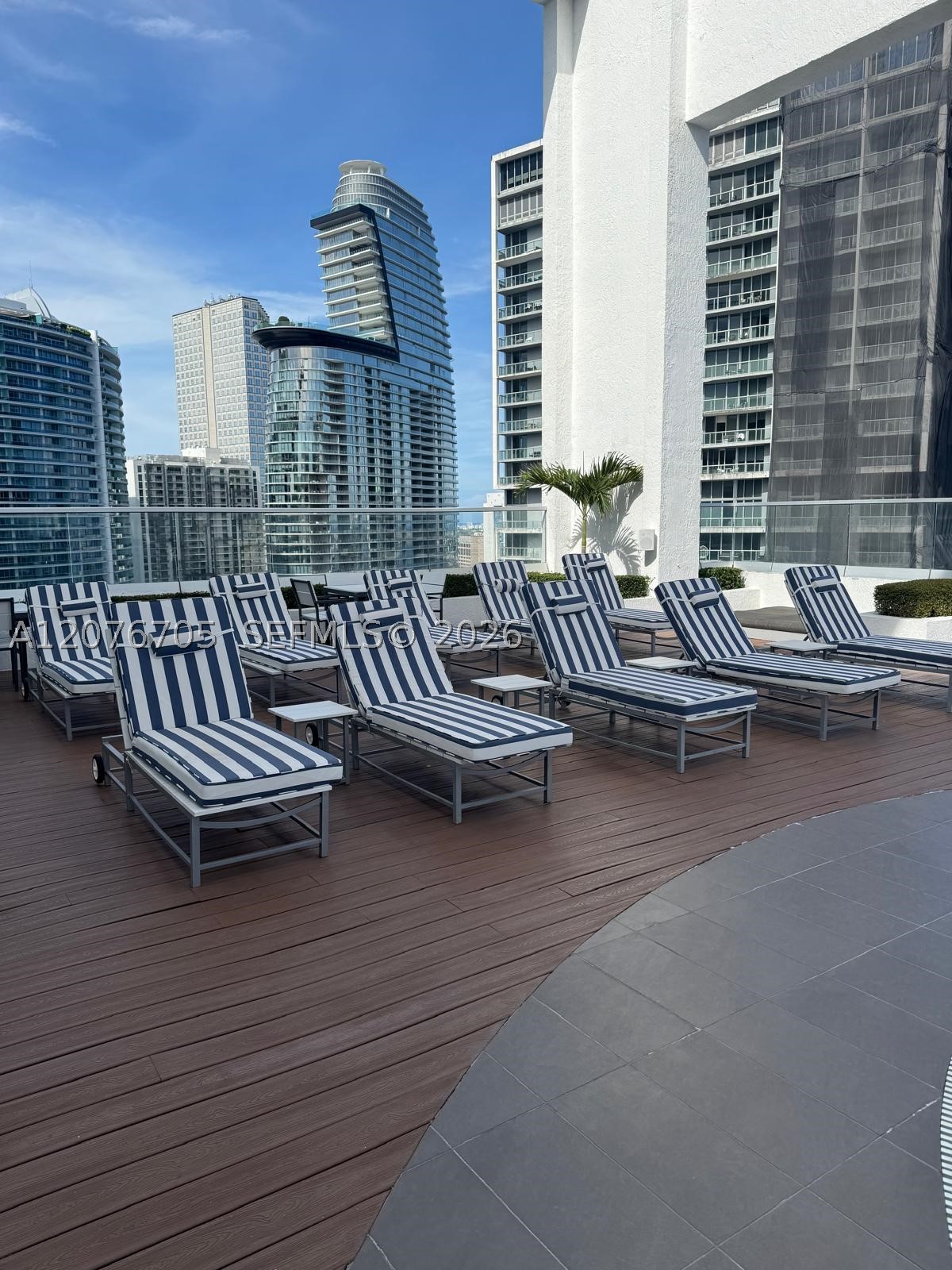 image 500 Brickell East22