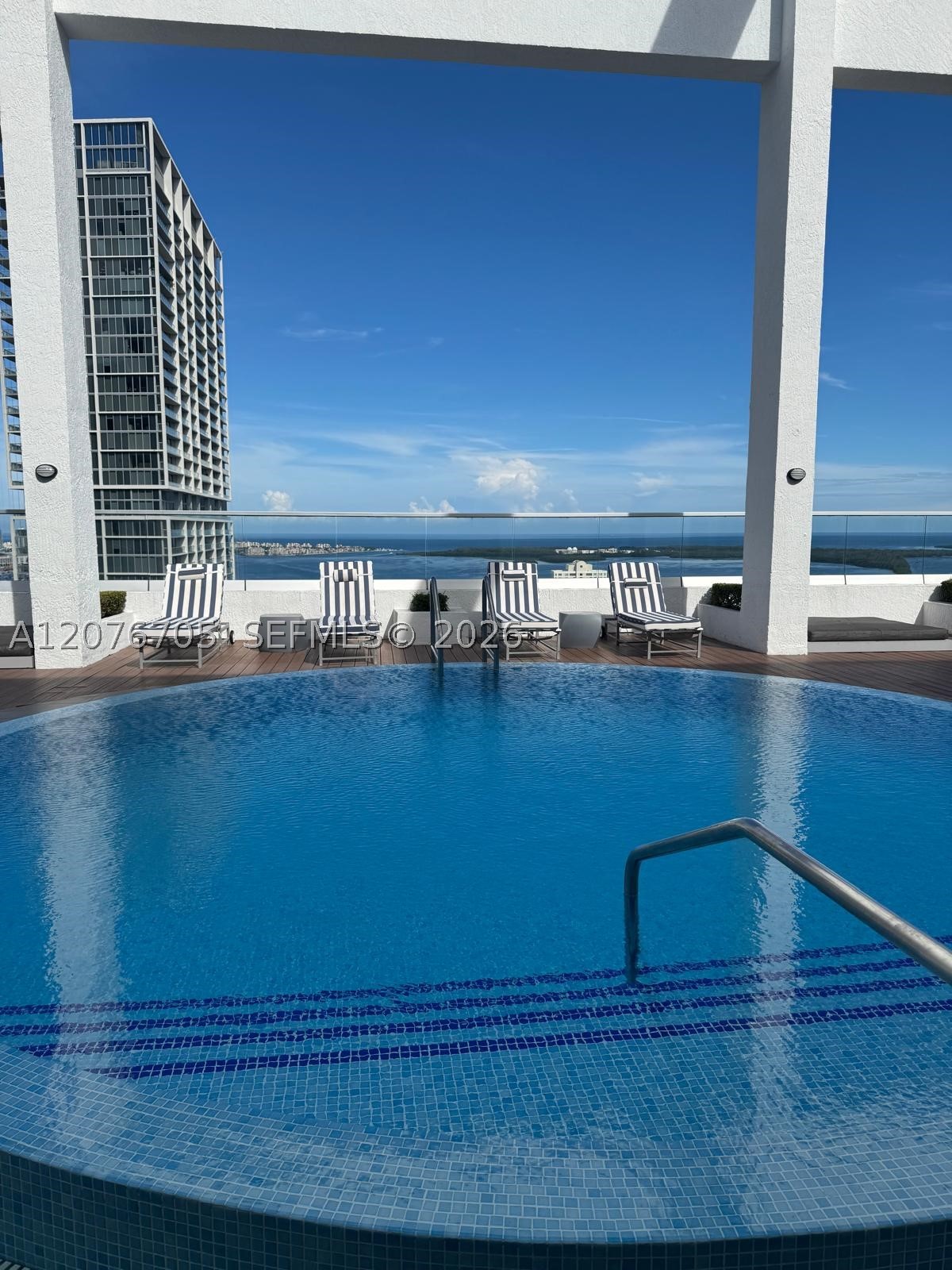 image 500 Brickell East25