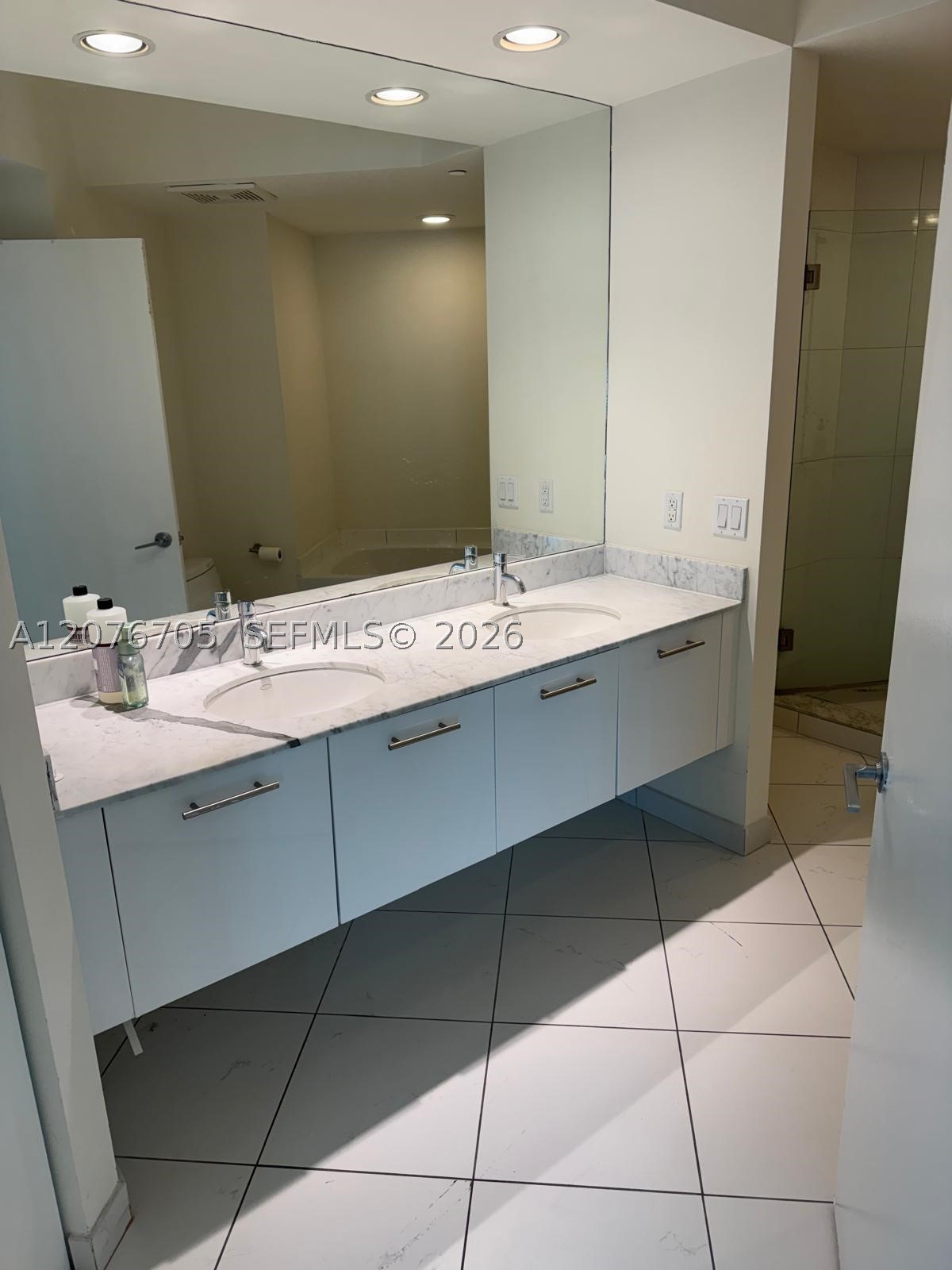 image 500 Brickell East2