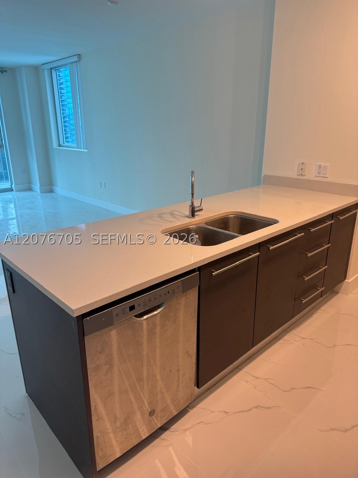 image 500 Brickell East8