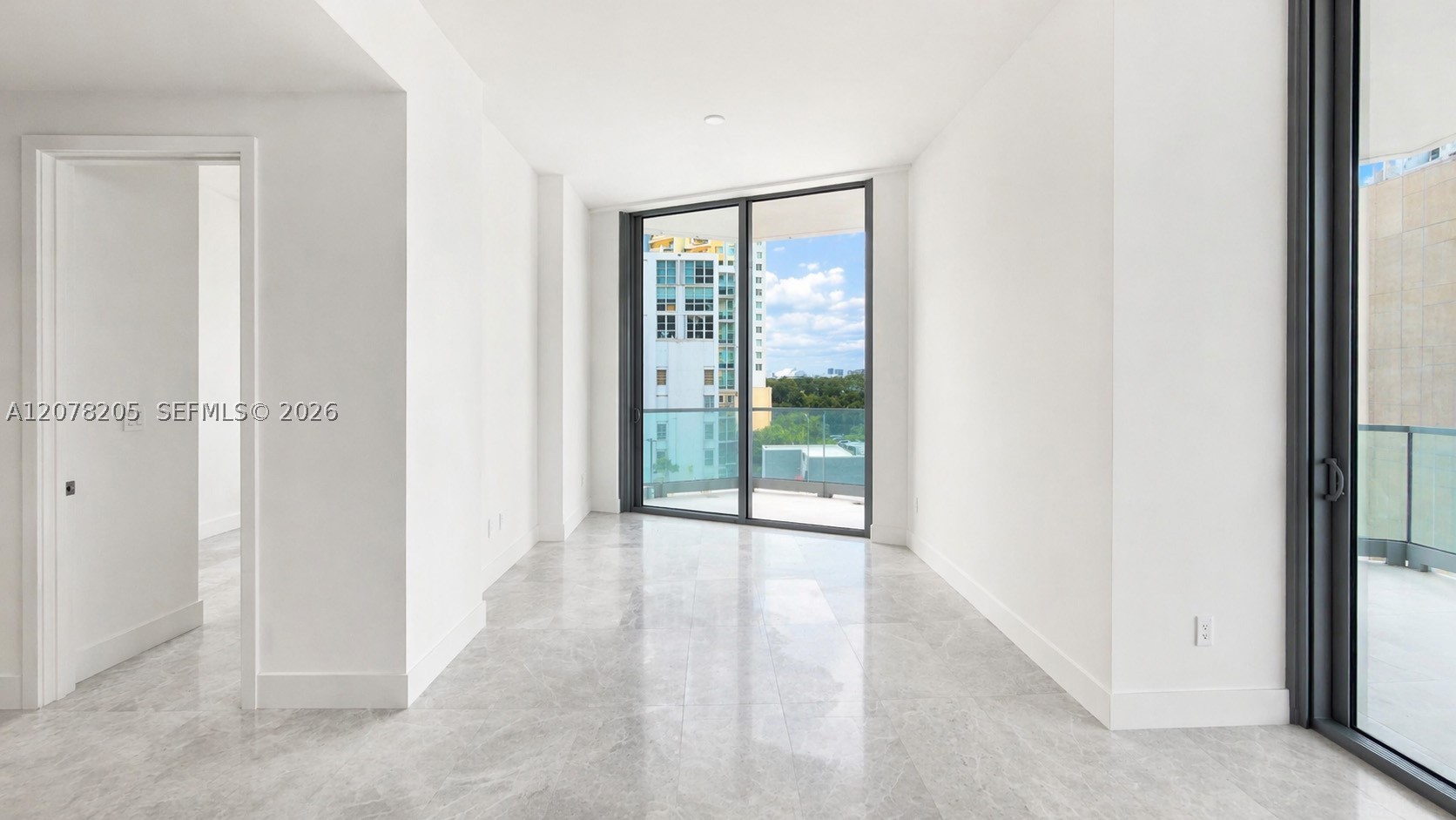 175 SE 25th Rd #504 Miami, FL 33131