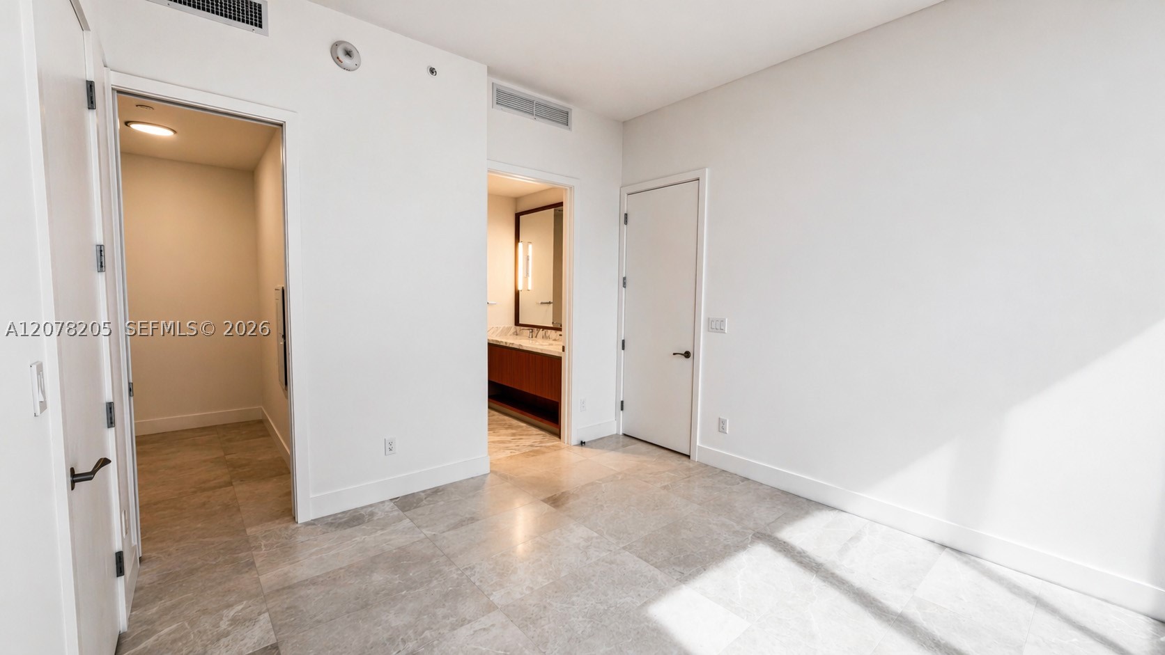 175 SE 25th Rd #504 Miami, FL 33131