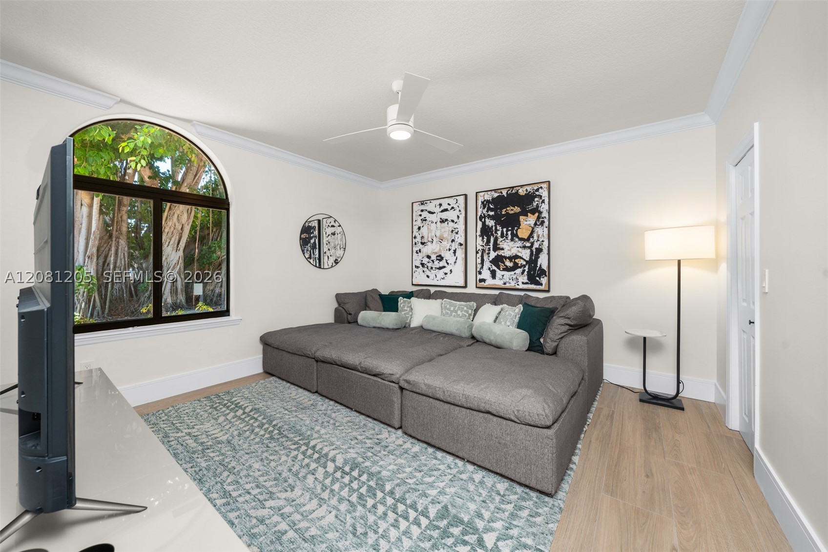 7250 SW 99th St Pinecrest, FL 33156