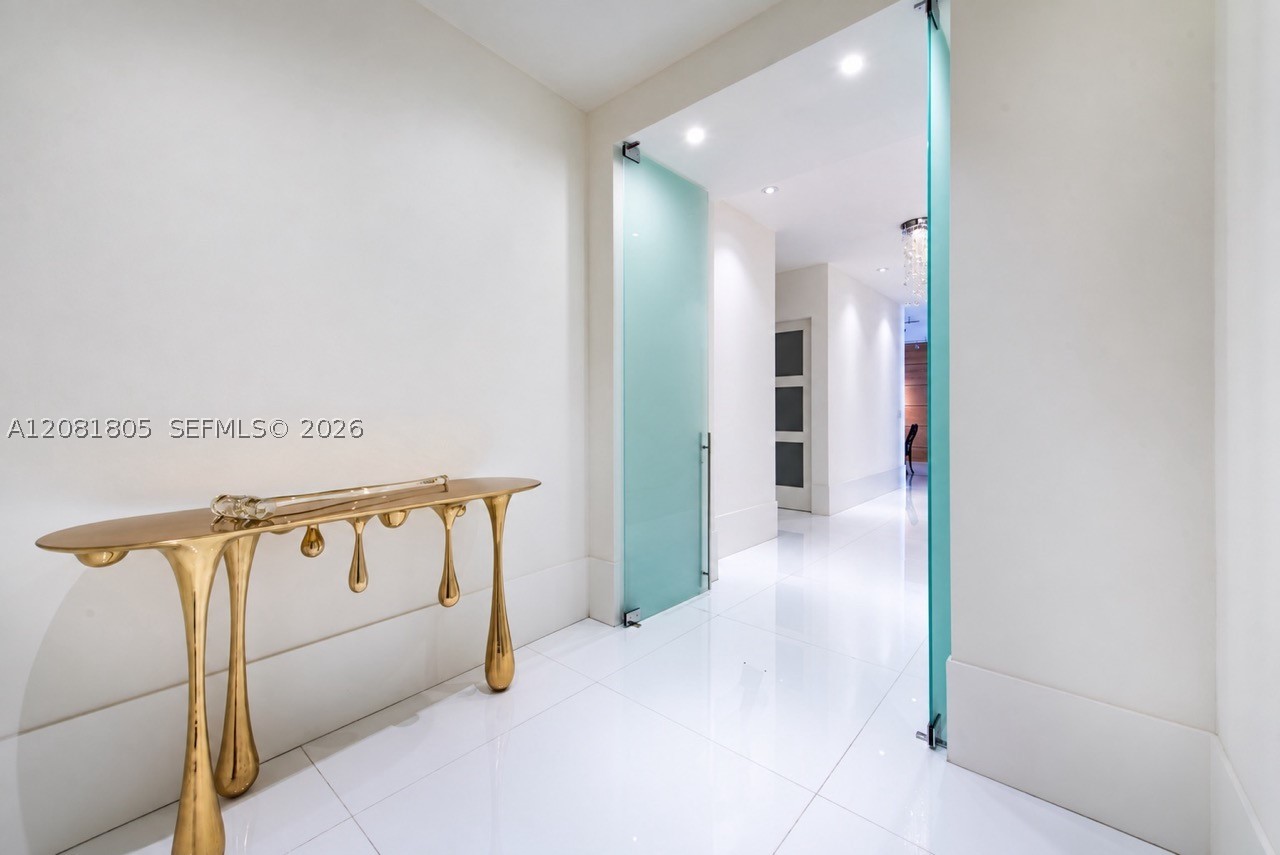 2675 S Bayshore Dr #1601S Coconut Grove, FL 33133