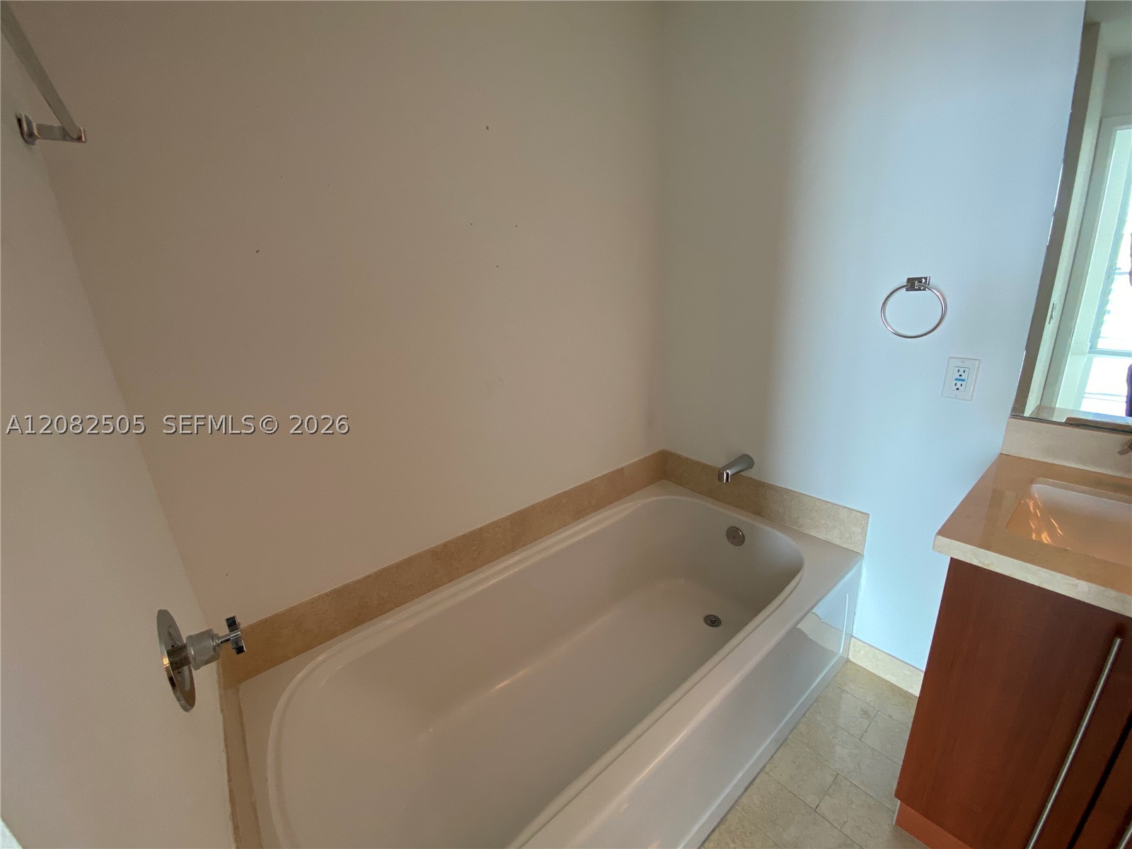 image Axis on Brickell South3