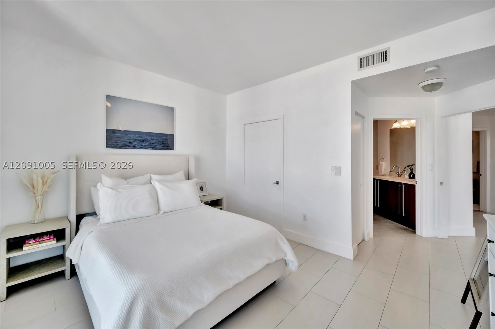 image Axis on Brickell South16