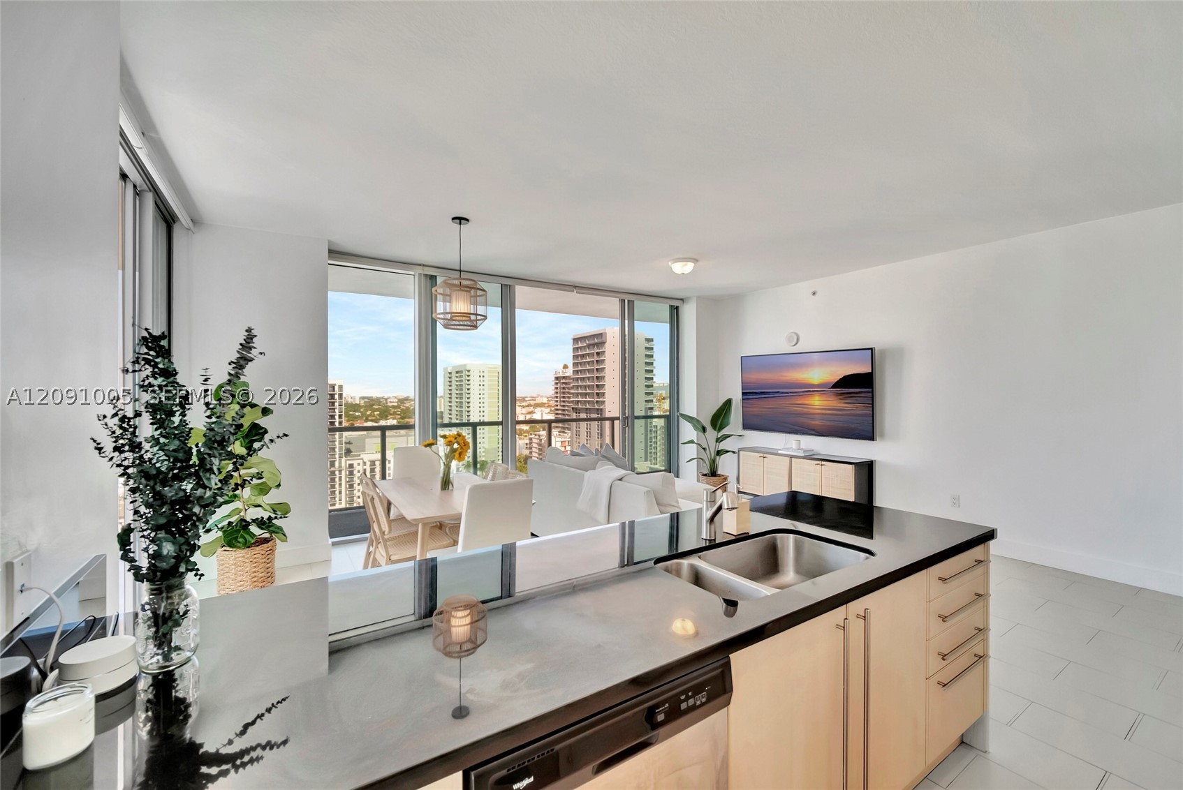 image Axis on Brickell South2