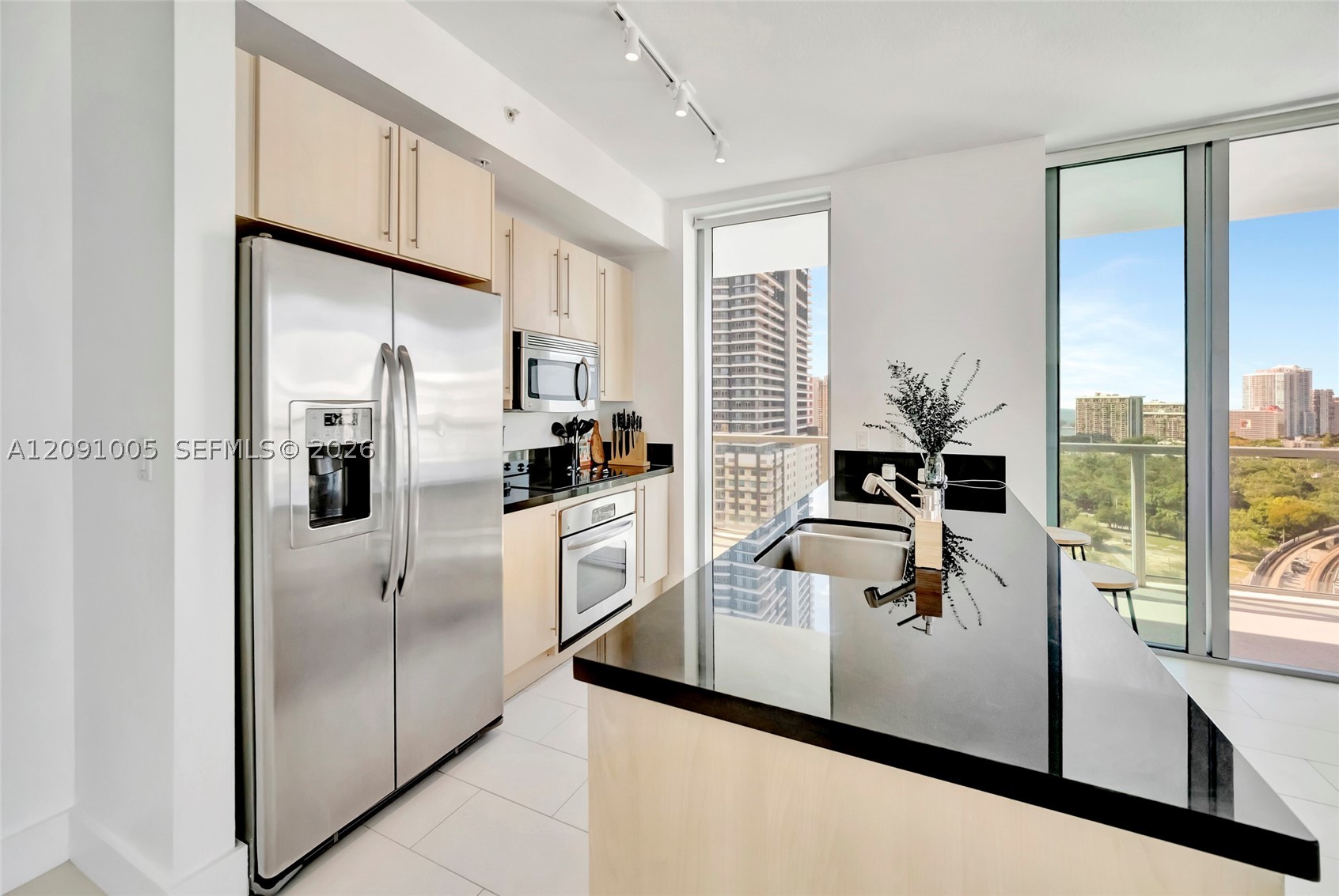 image Axis on Brickell South3