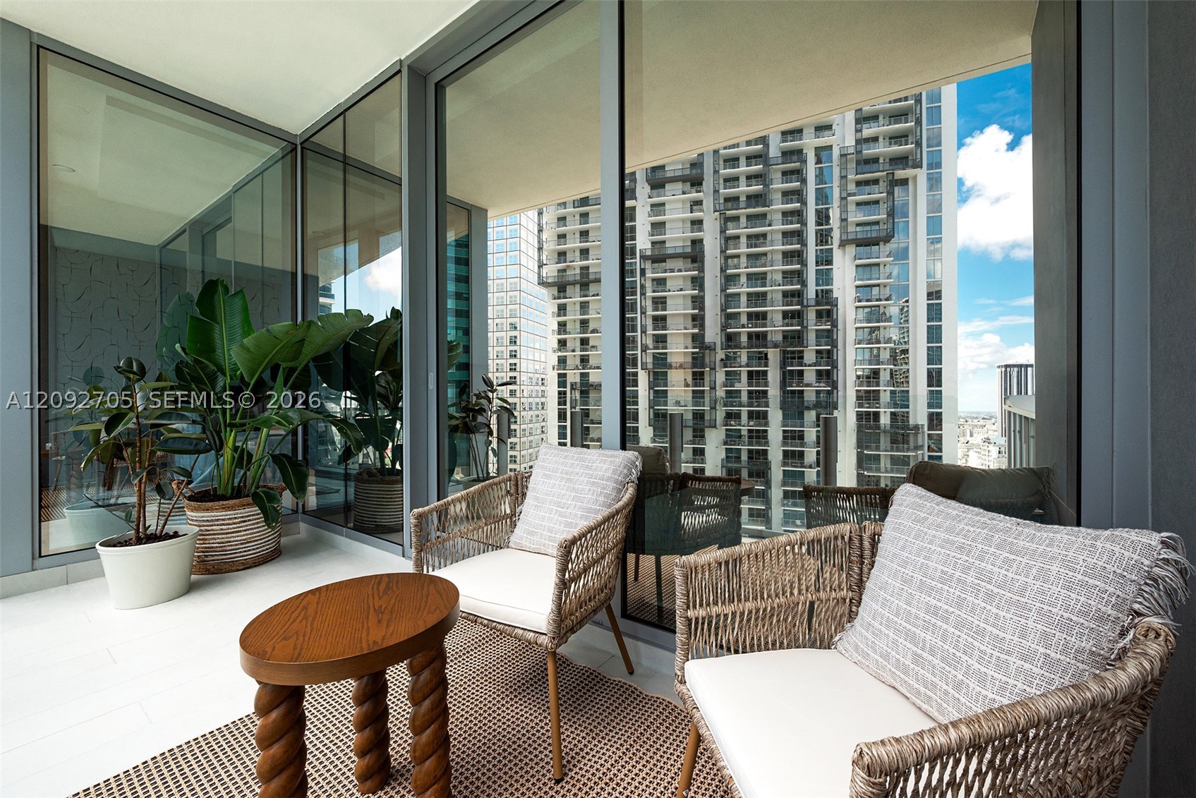 image Aston Martin Residences21