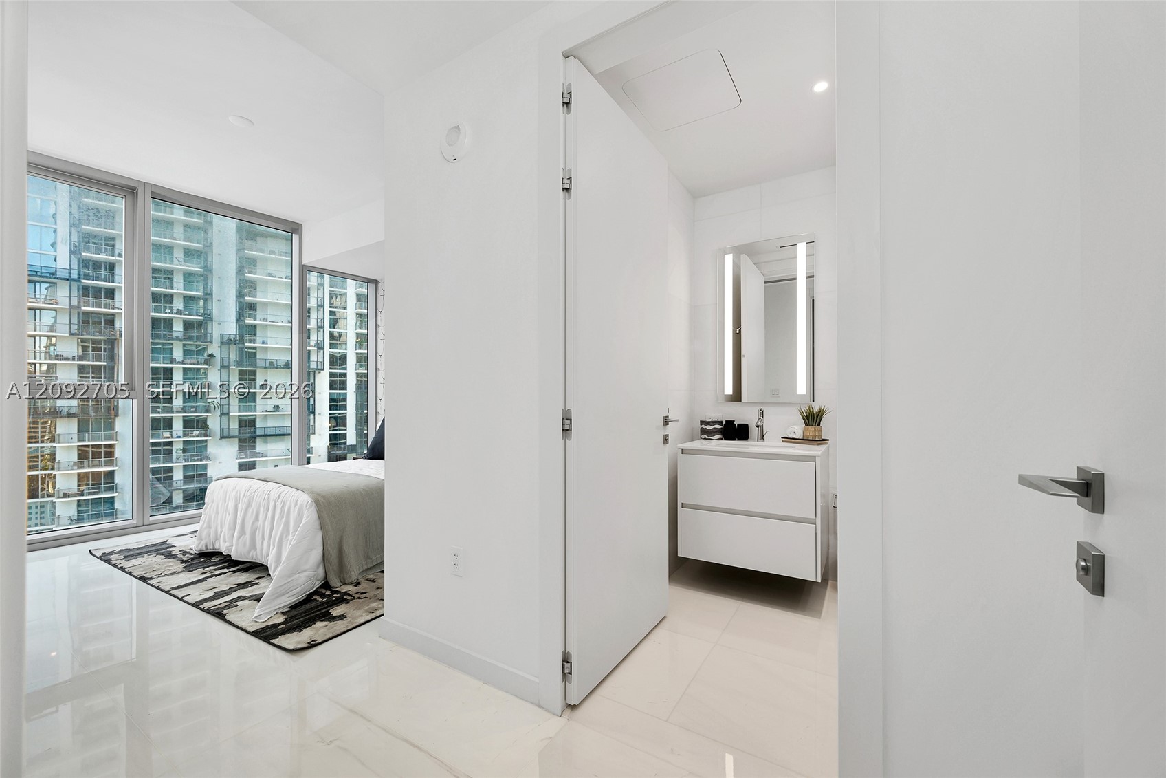image Aston Martin Residences25