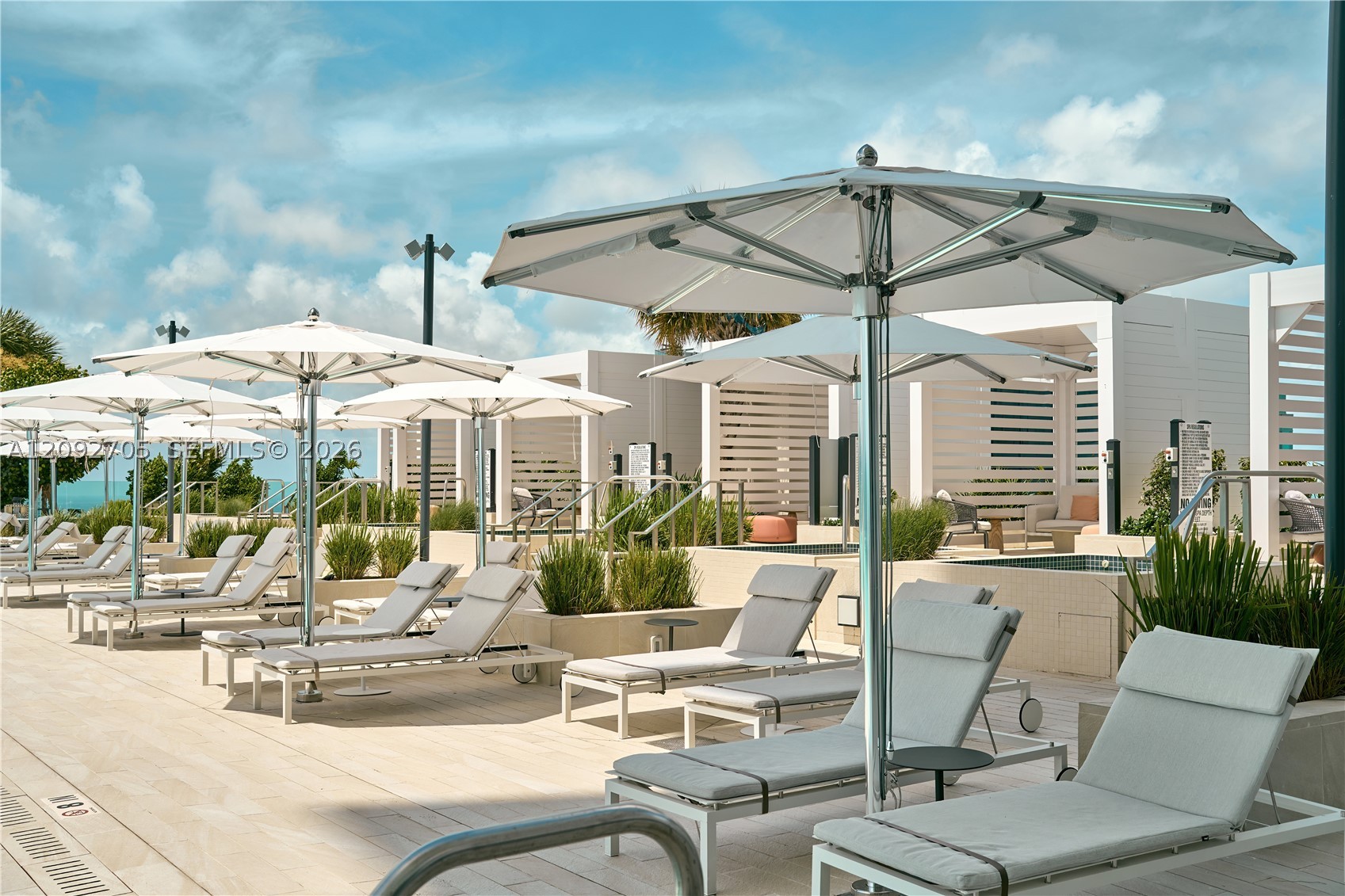 image Aston Martin Residences51