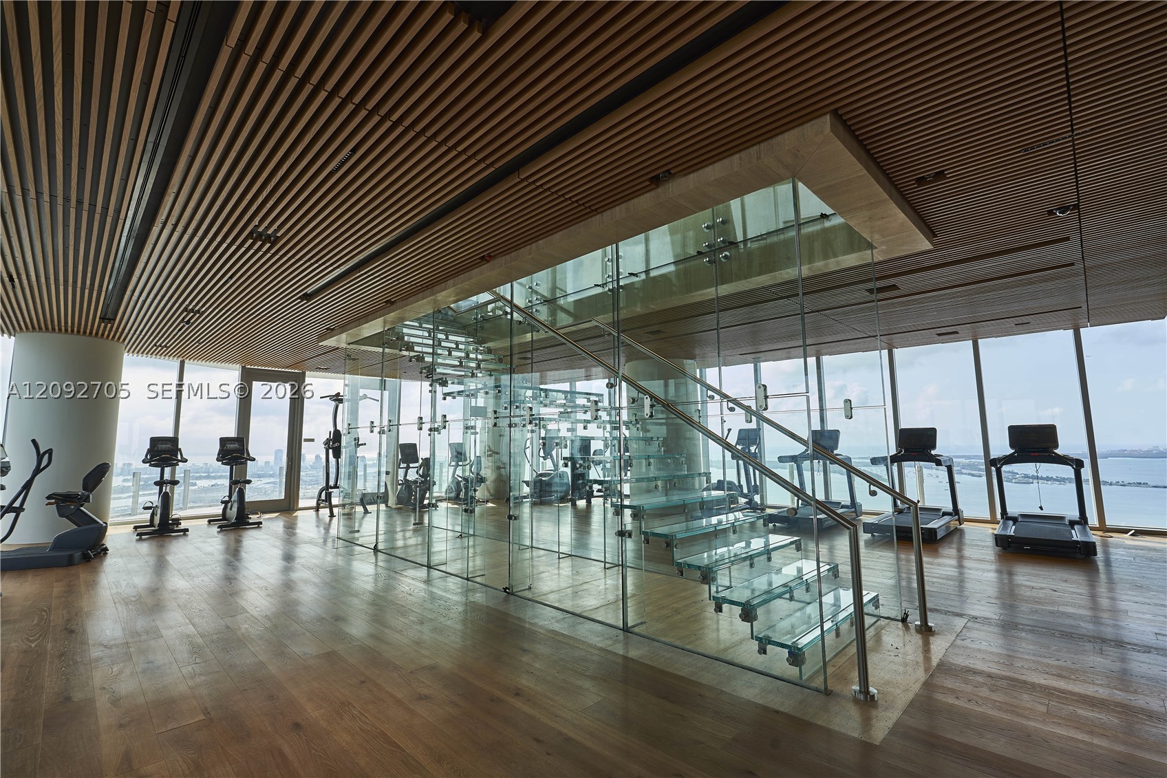 image Aston Martin Residences54