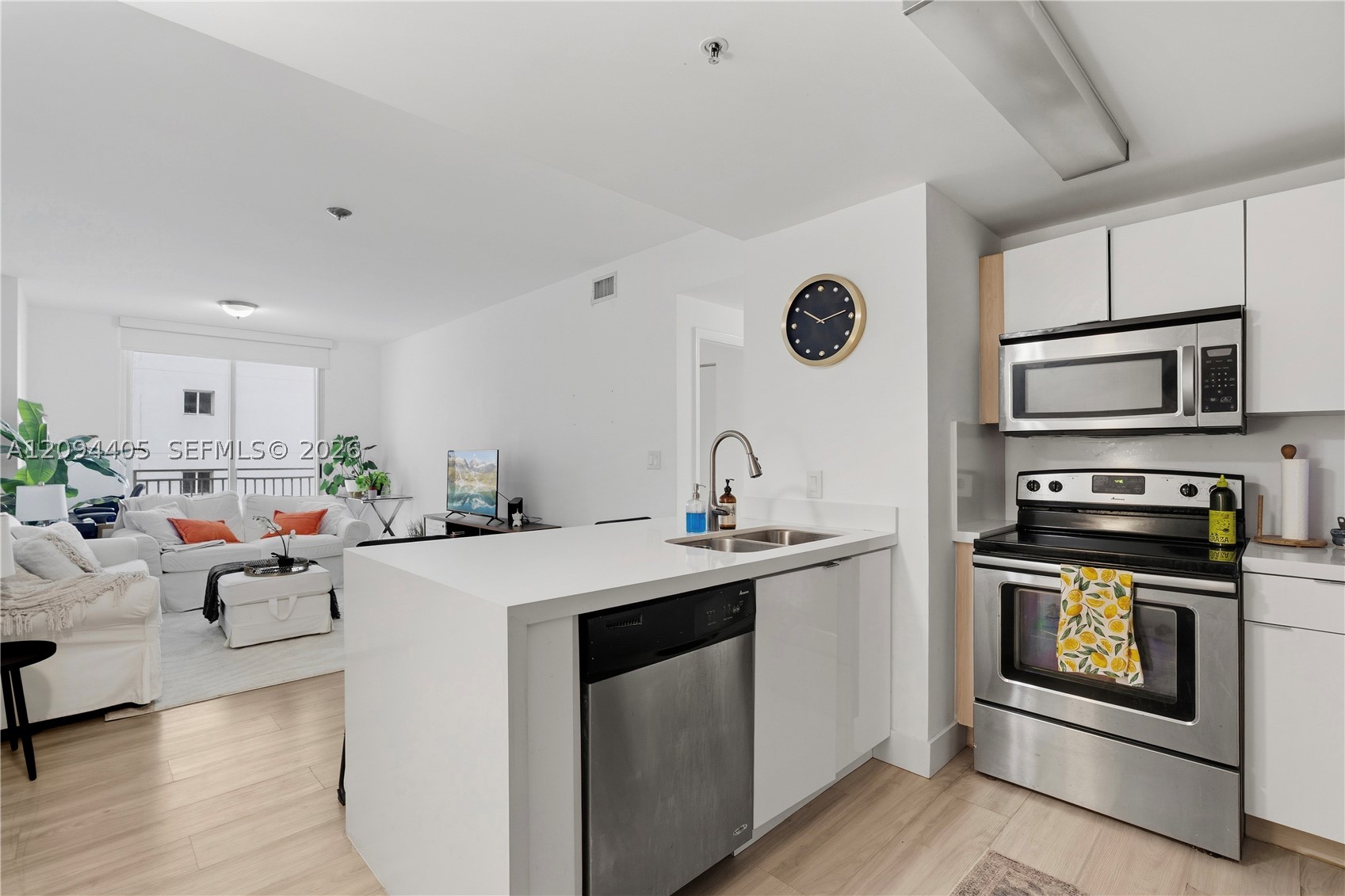 185 SE 14th Ter #1402