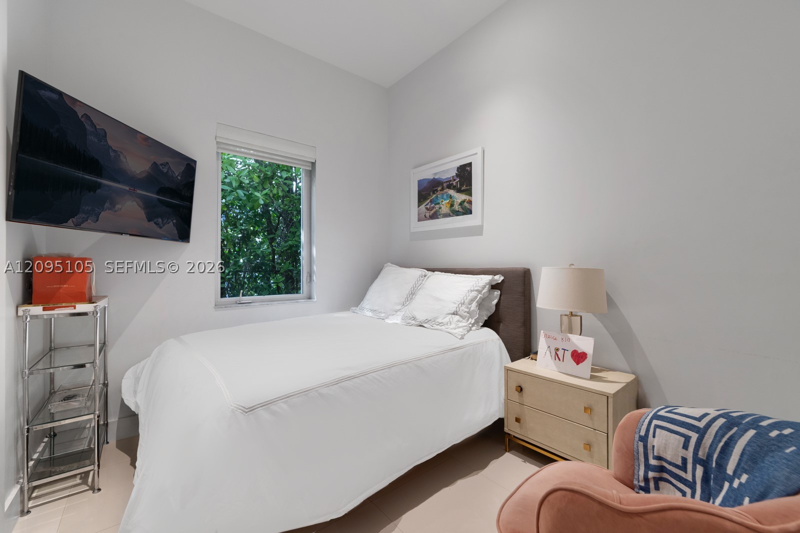 737 W 49th St Miami Beach, FL 33140