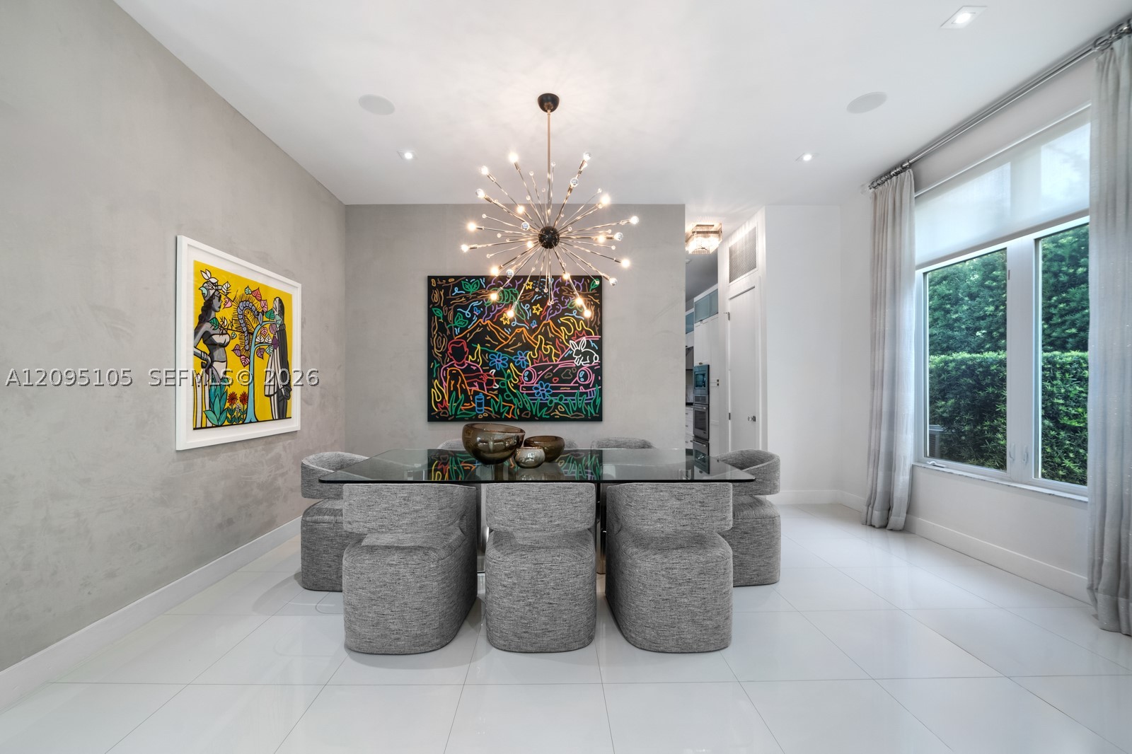737 W 49th St Miami Beach, FL 33140