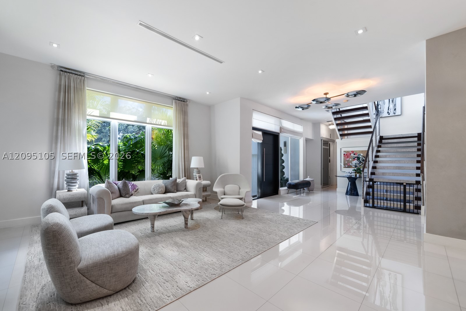 737 W 49th St Miami Beach, FL 33140