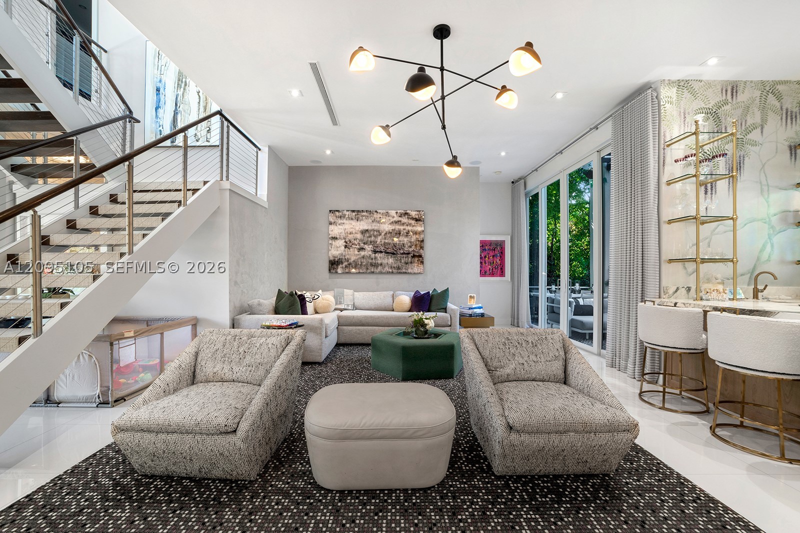 737 W 49th St Miami Beach, FL 33140