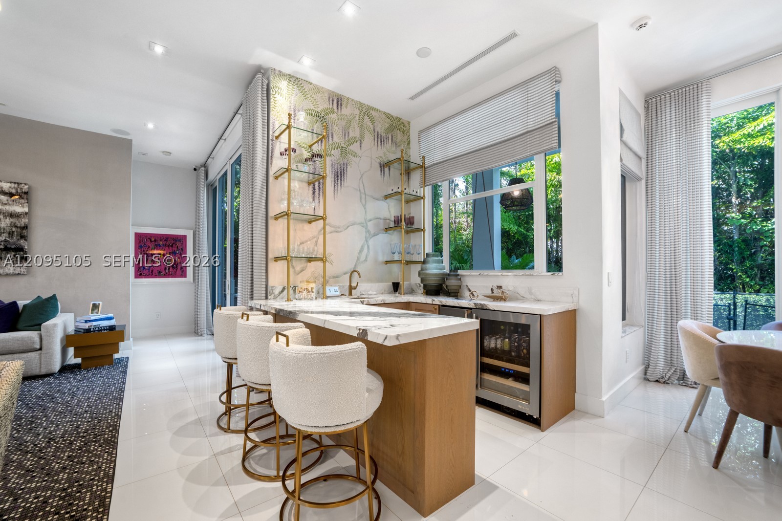 737 W 49th St Miami Beach, FL 33140