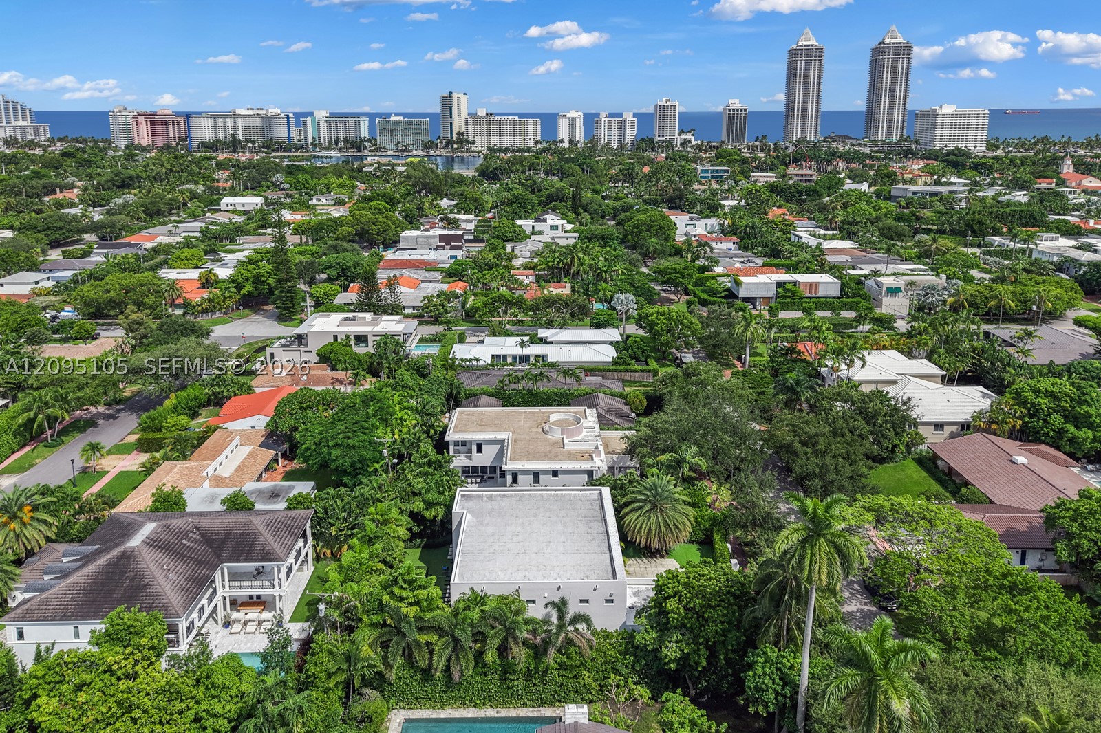 737 W 49th St Miami Beach, FL 33140
