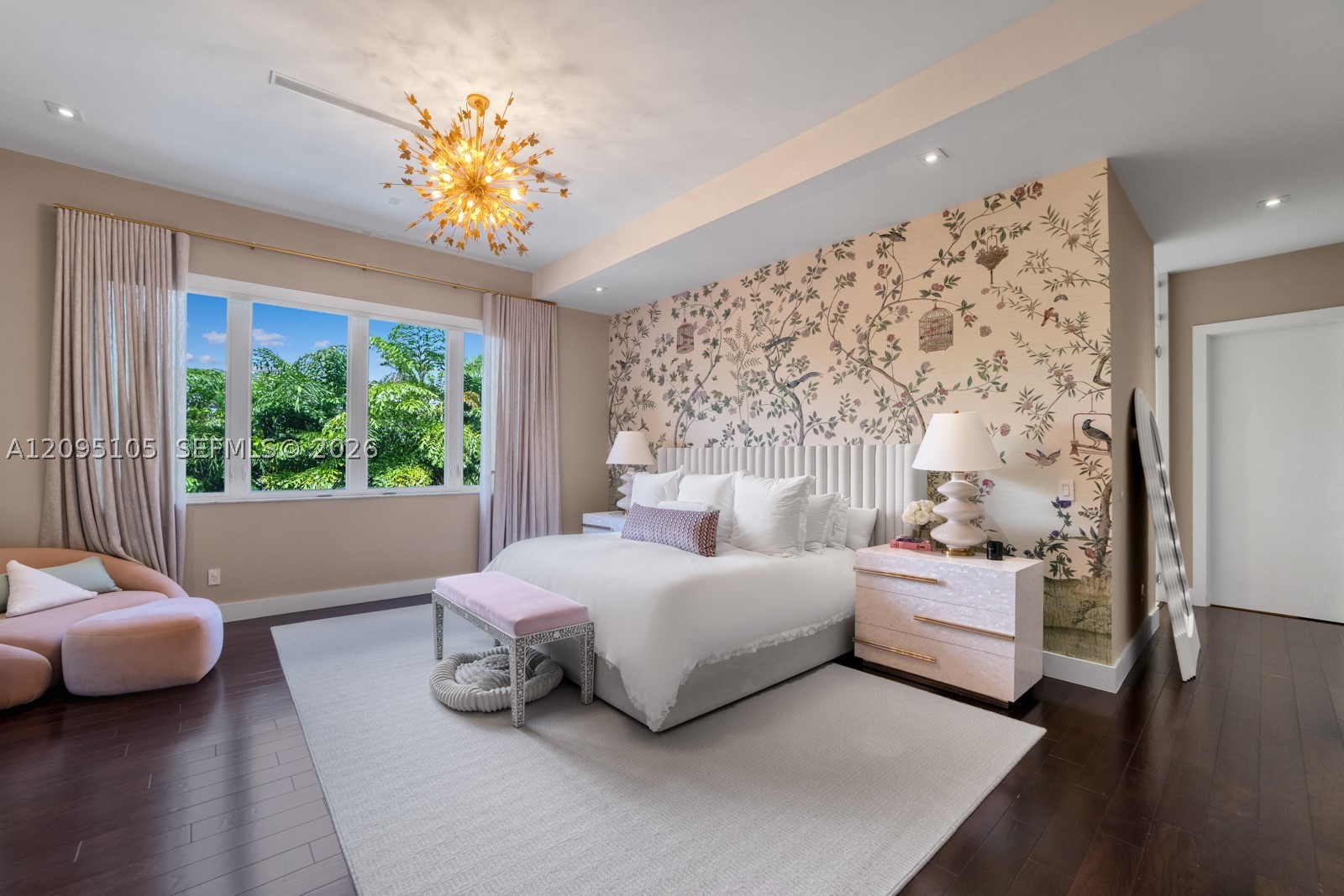737 W 49th St Miami Beach, FL 33140