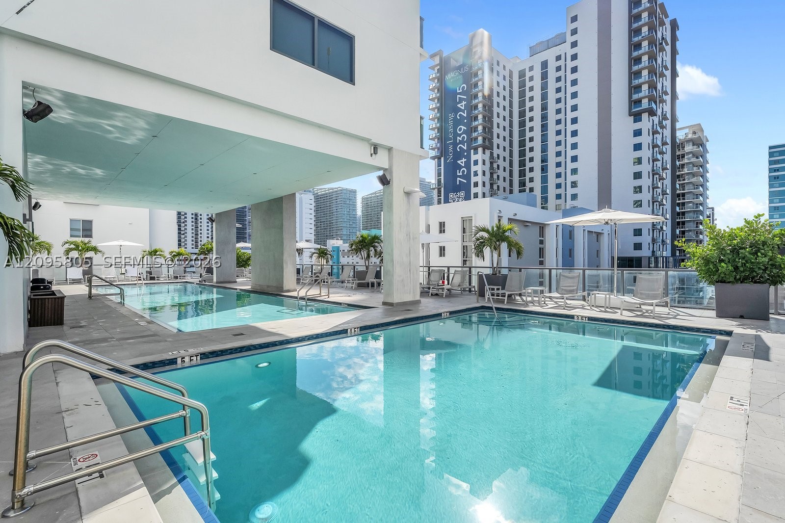 image Smart Brickell III11