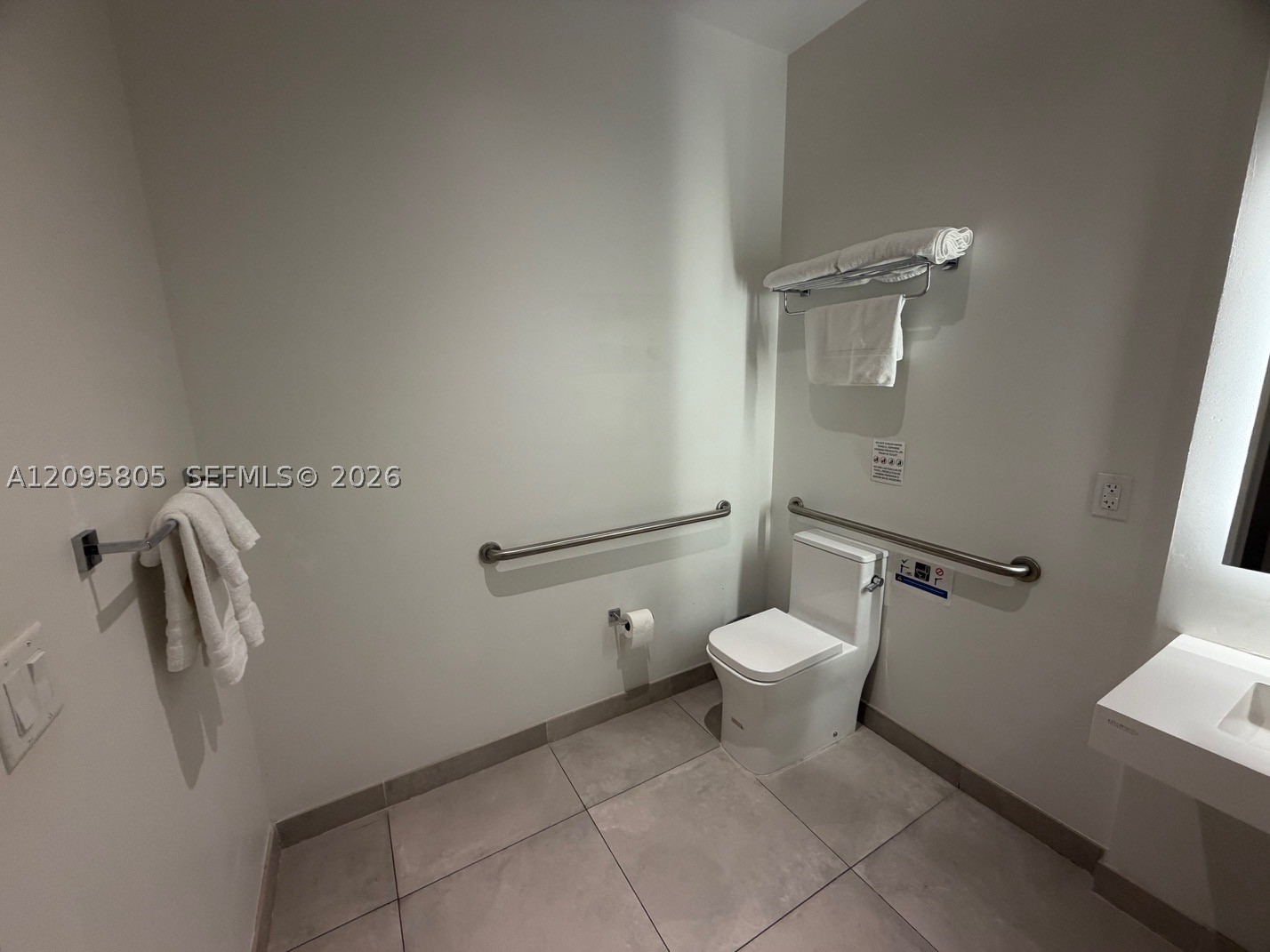image Smart Brickell III26