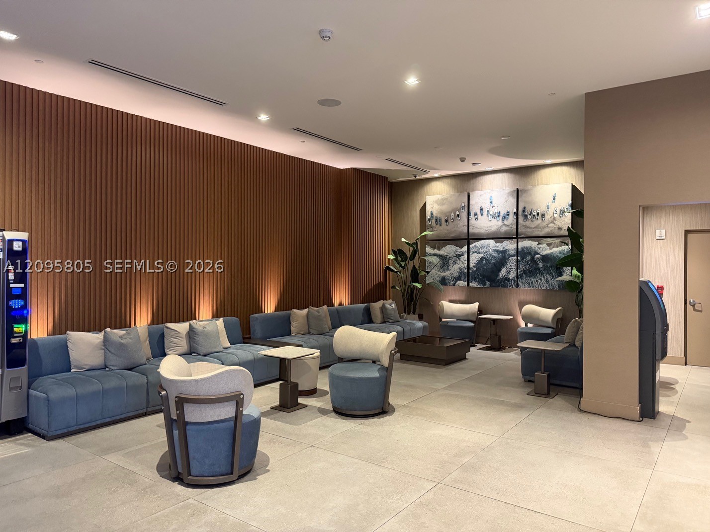 image Smart Brickell III4