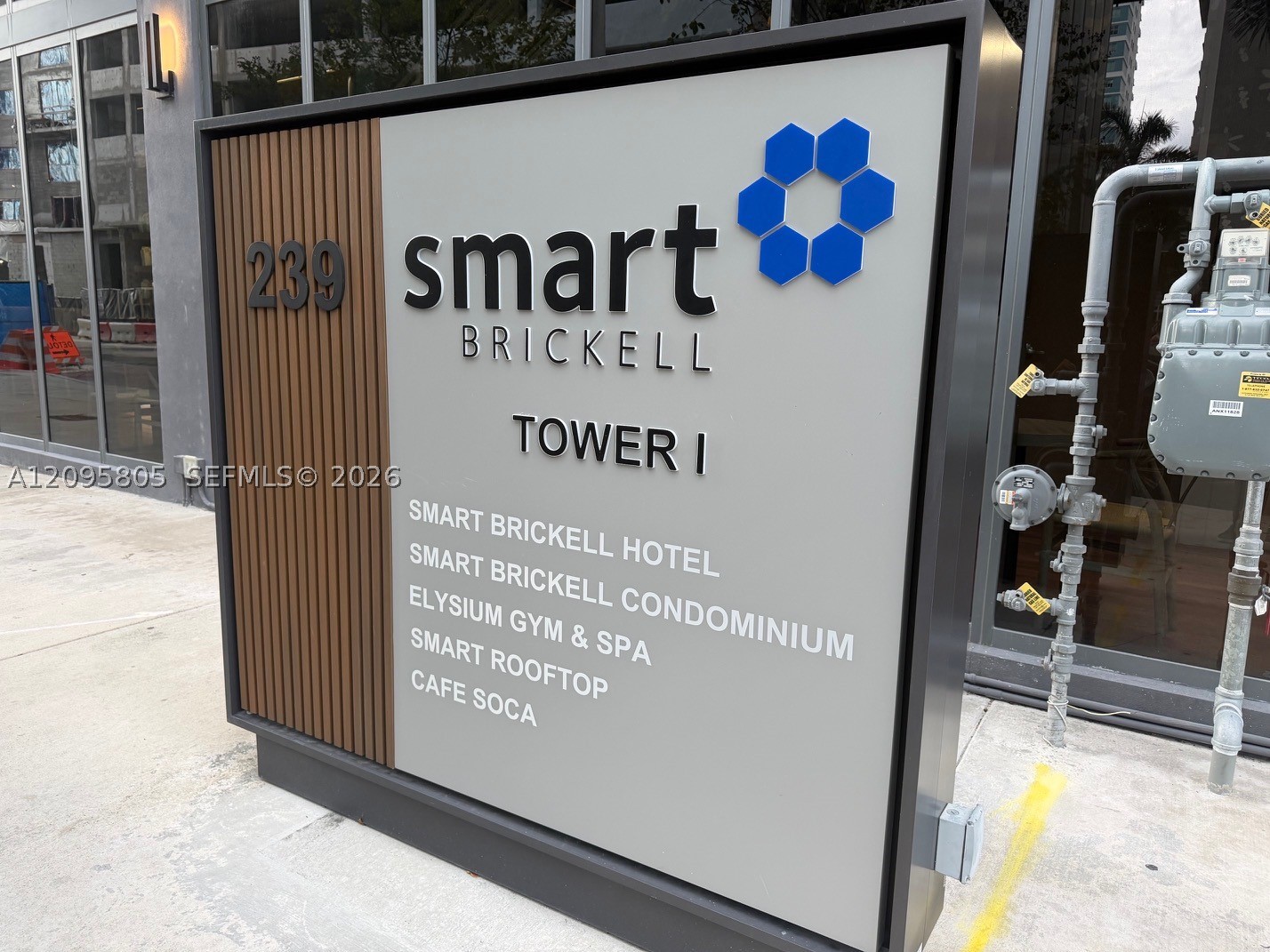 image Smart Brickell III6