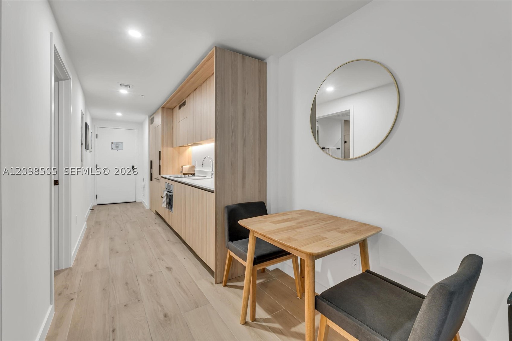 225 N Miami Ave #2208 Miami, FL 33128
